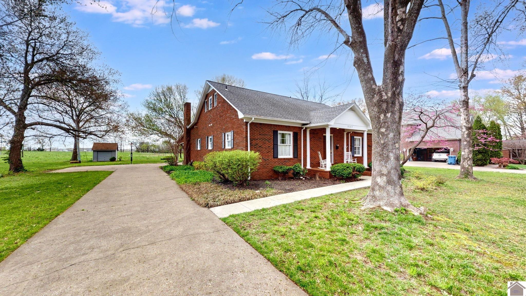 307 Oakdale Drive Property Photo 45