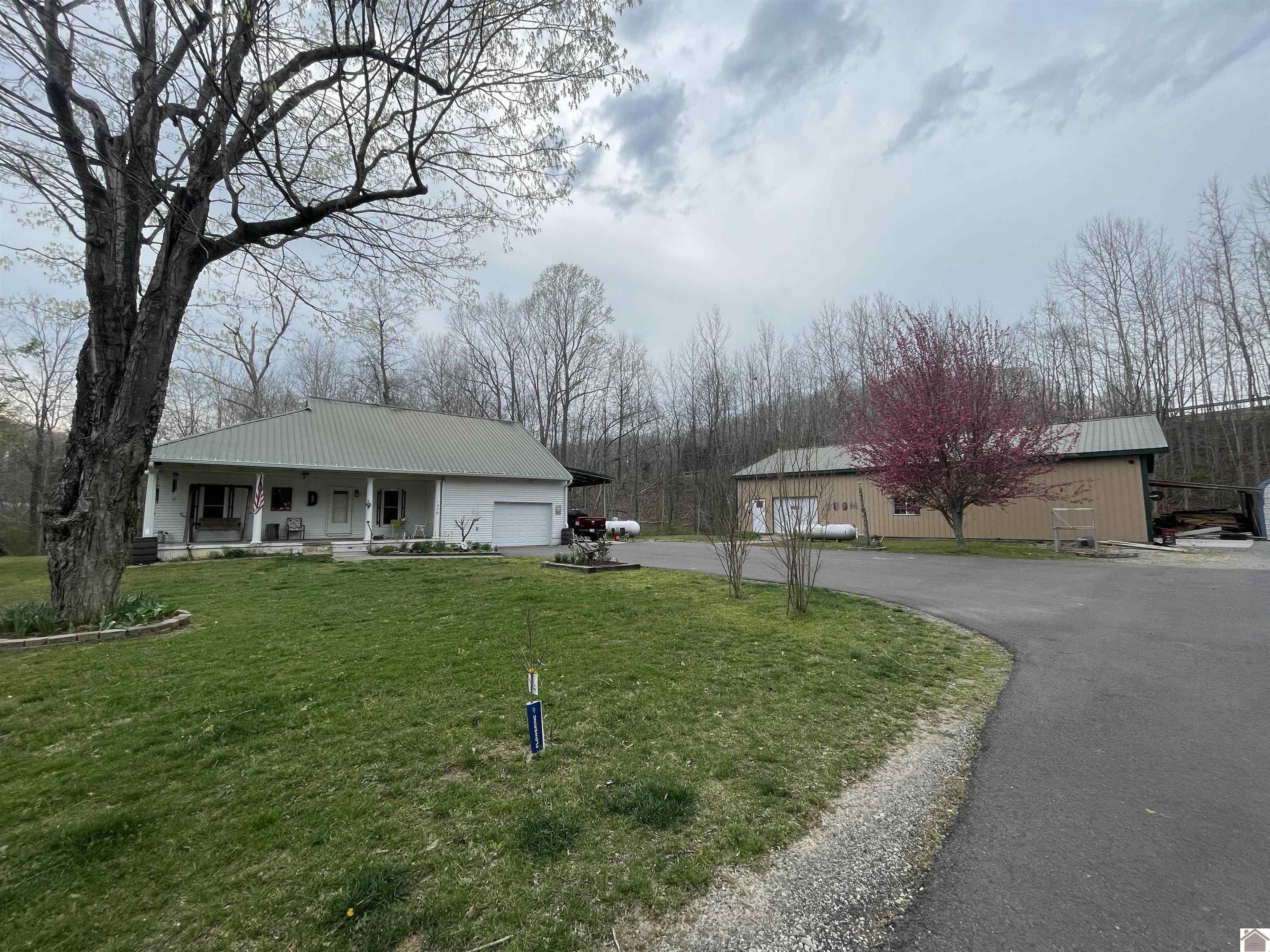 1079 Kuttawa Springs Road Property Photo 1