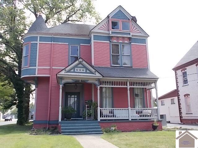 802 Jefferson St Property Photo 1