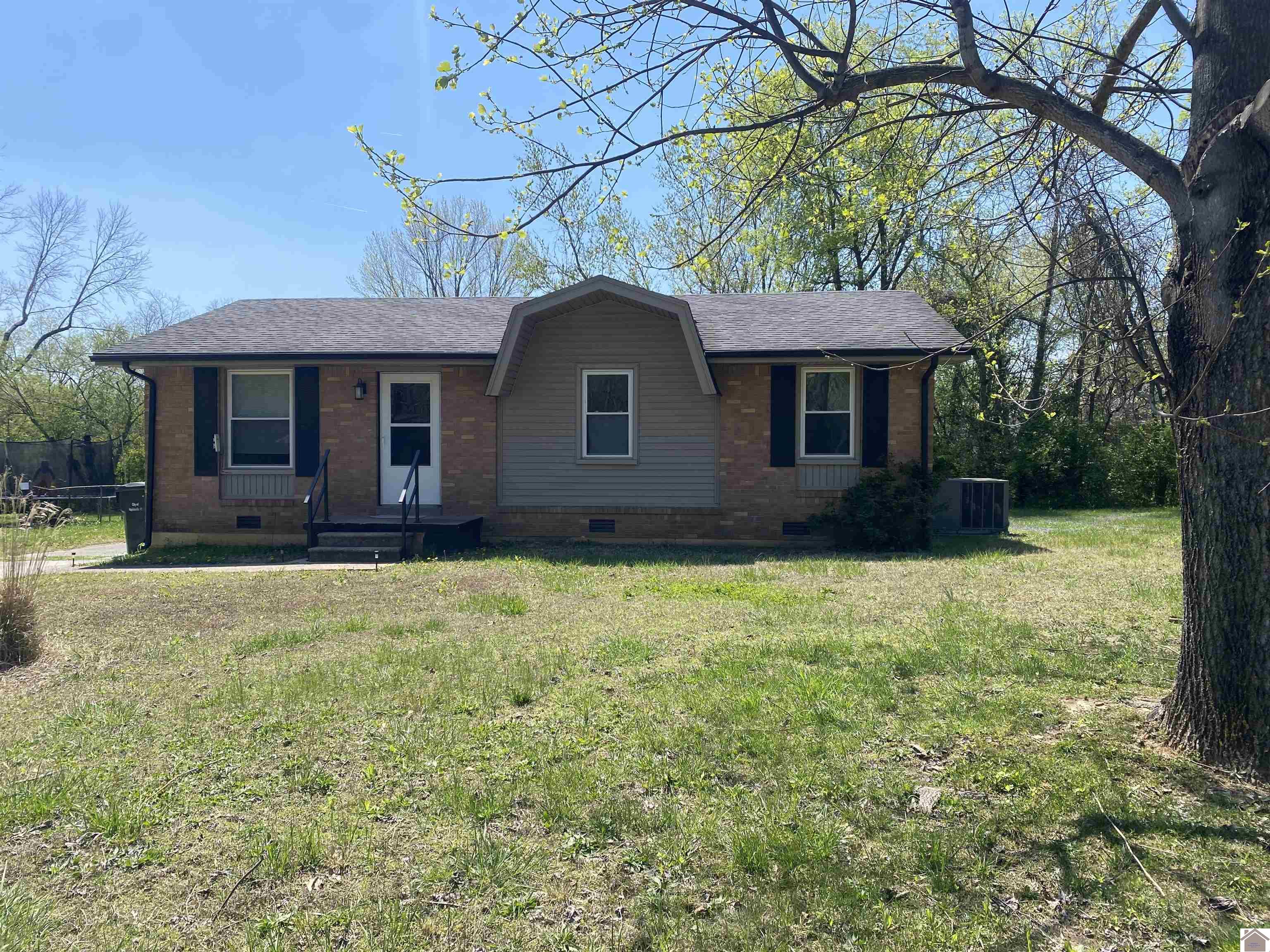 Picture of 1409 Honeysuckle Drive