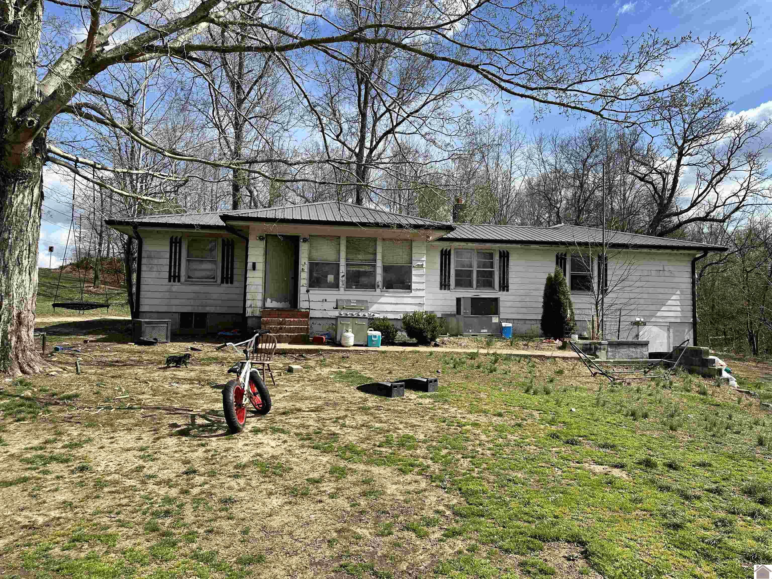 3082 Eggners Ferry Rd Property Photo 1