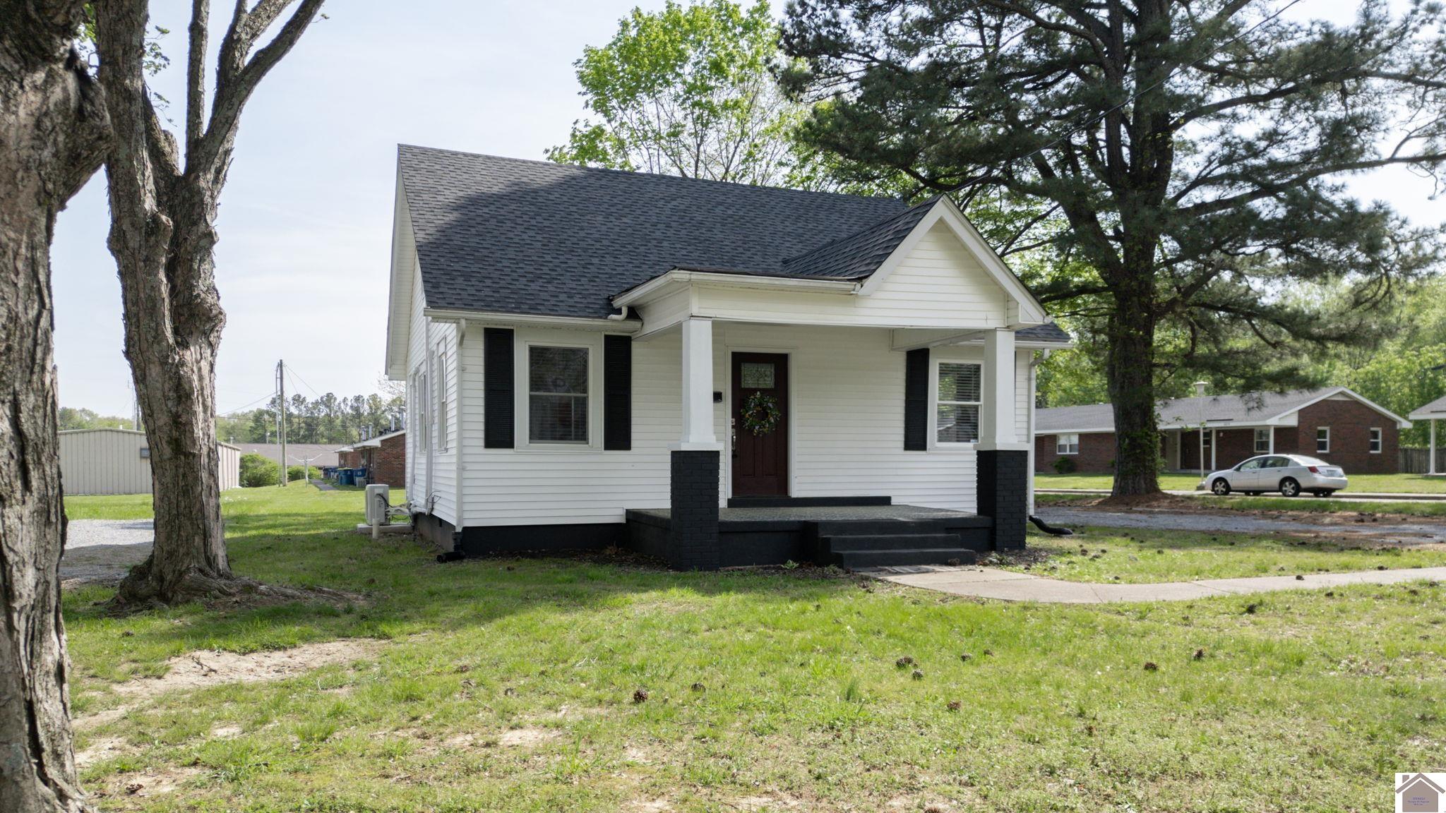 605 Sycamore Street Property Photo 1