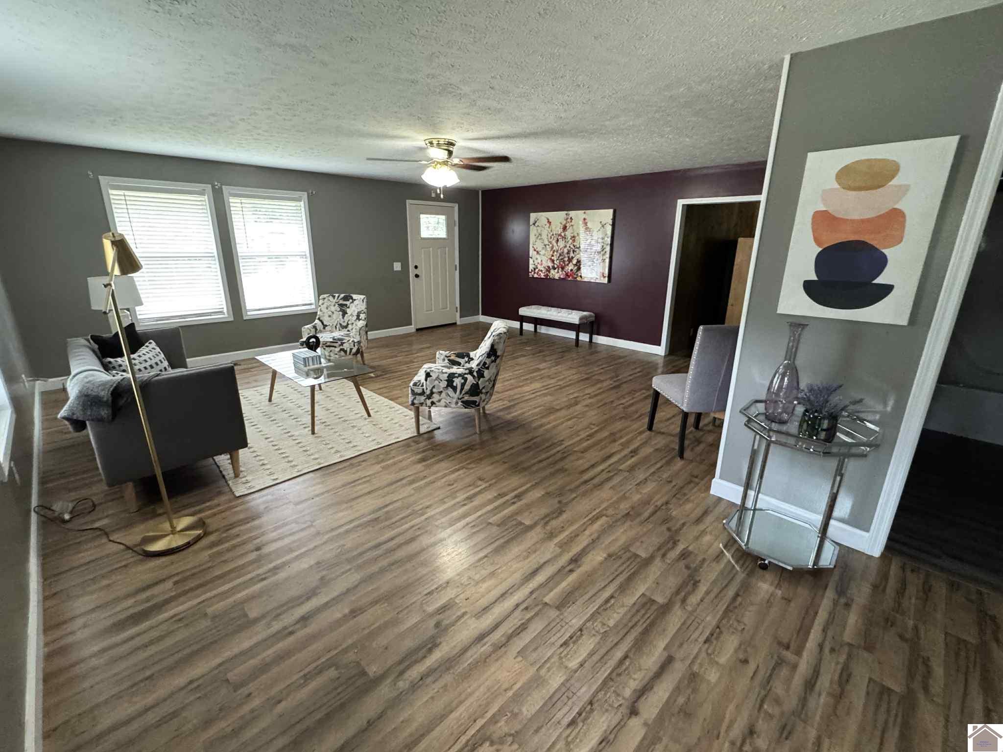 1500 Clayshire Property Photo 9