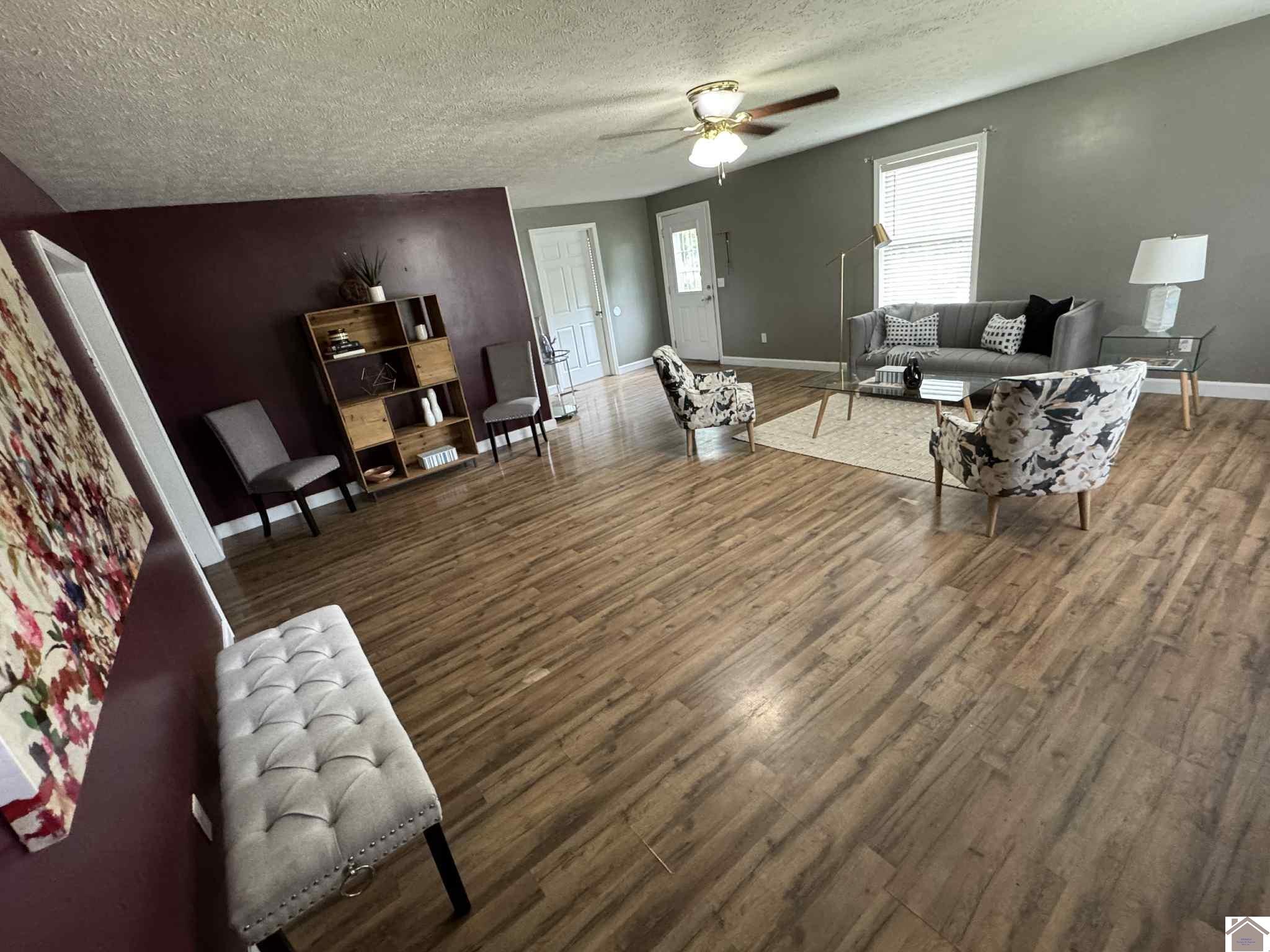1500 Clayshire Property Photo 10