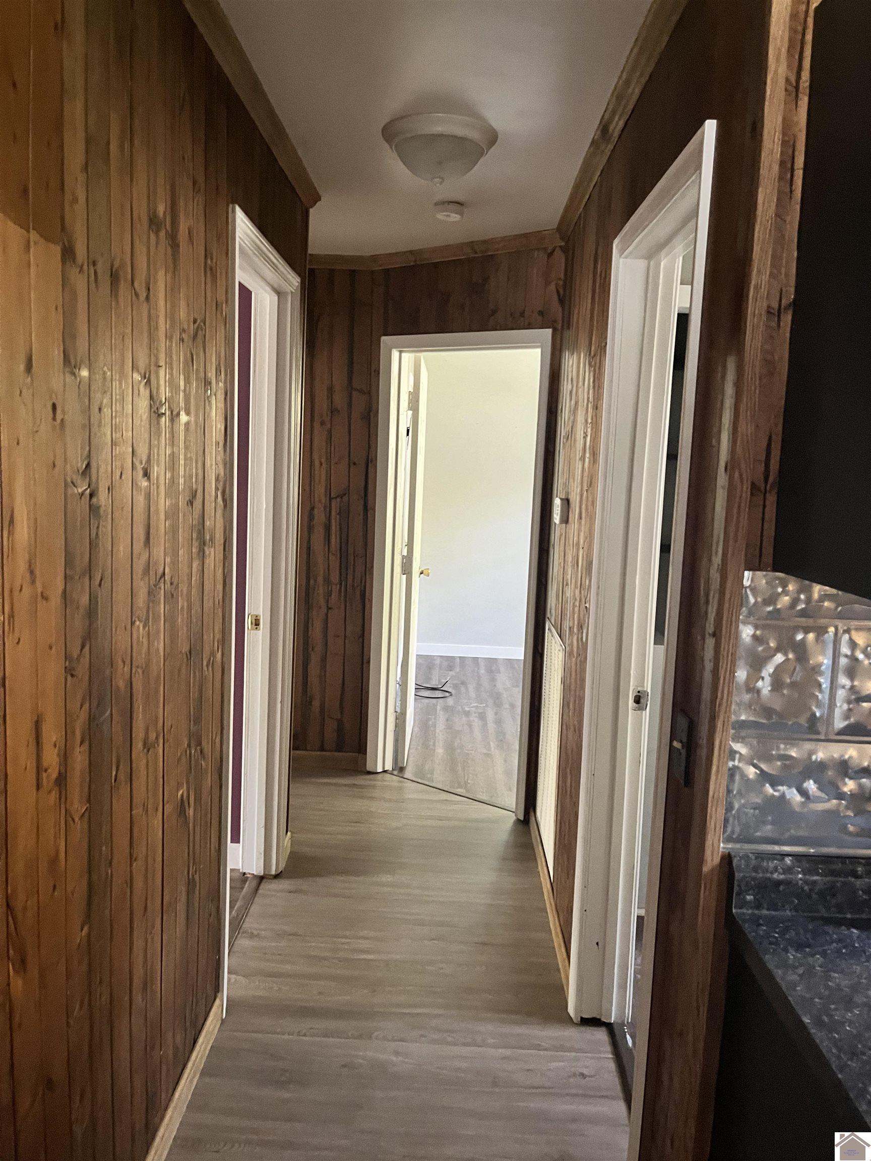 1500 Clayshire Property Photo 21