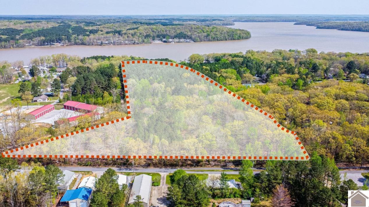84 Launch Property Photo 1