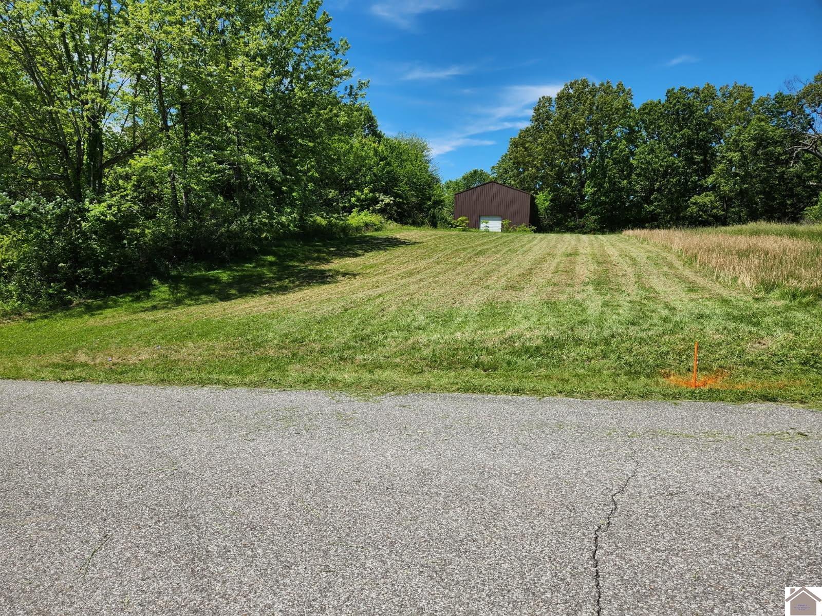 668 Hawkeye Rd Property Photo 1