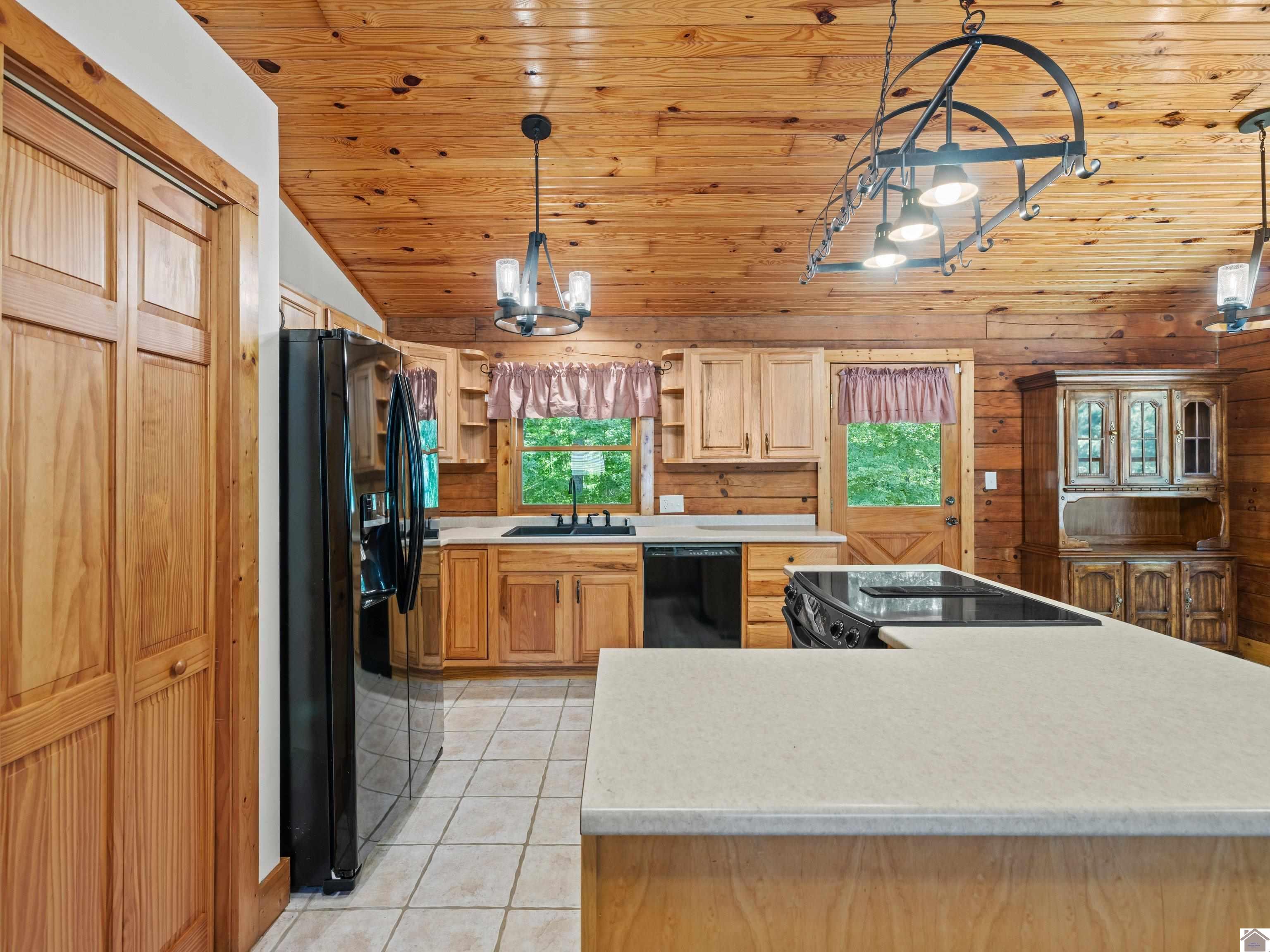 2800 Friendship Road Property Photo 5