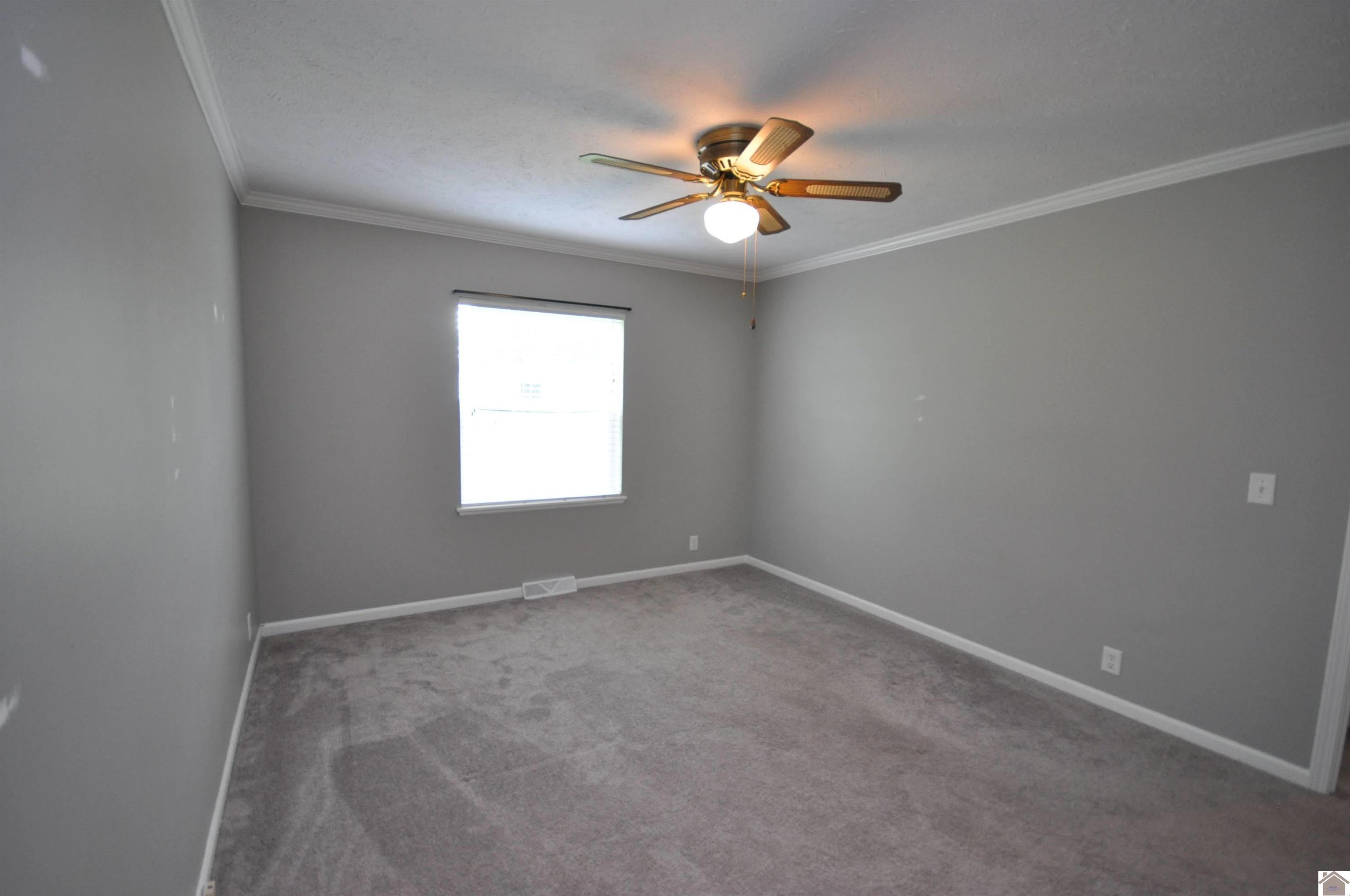 5770 & 5772 Metropolis Lake Road Property Photo 25