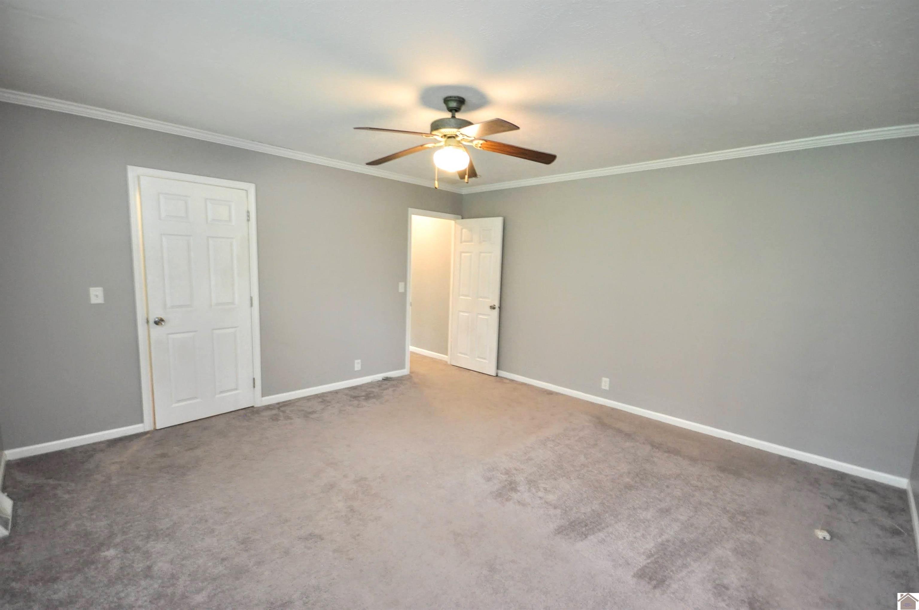 5770 & 5772 Metropolis Lake Road Property Photo 27