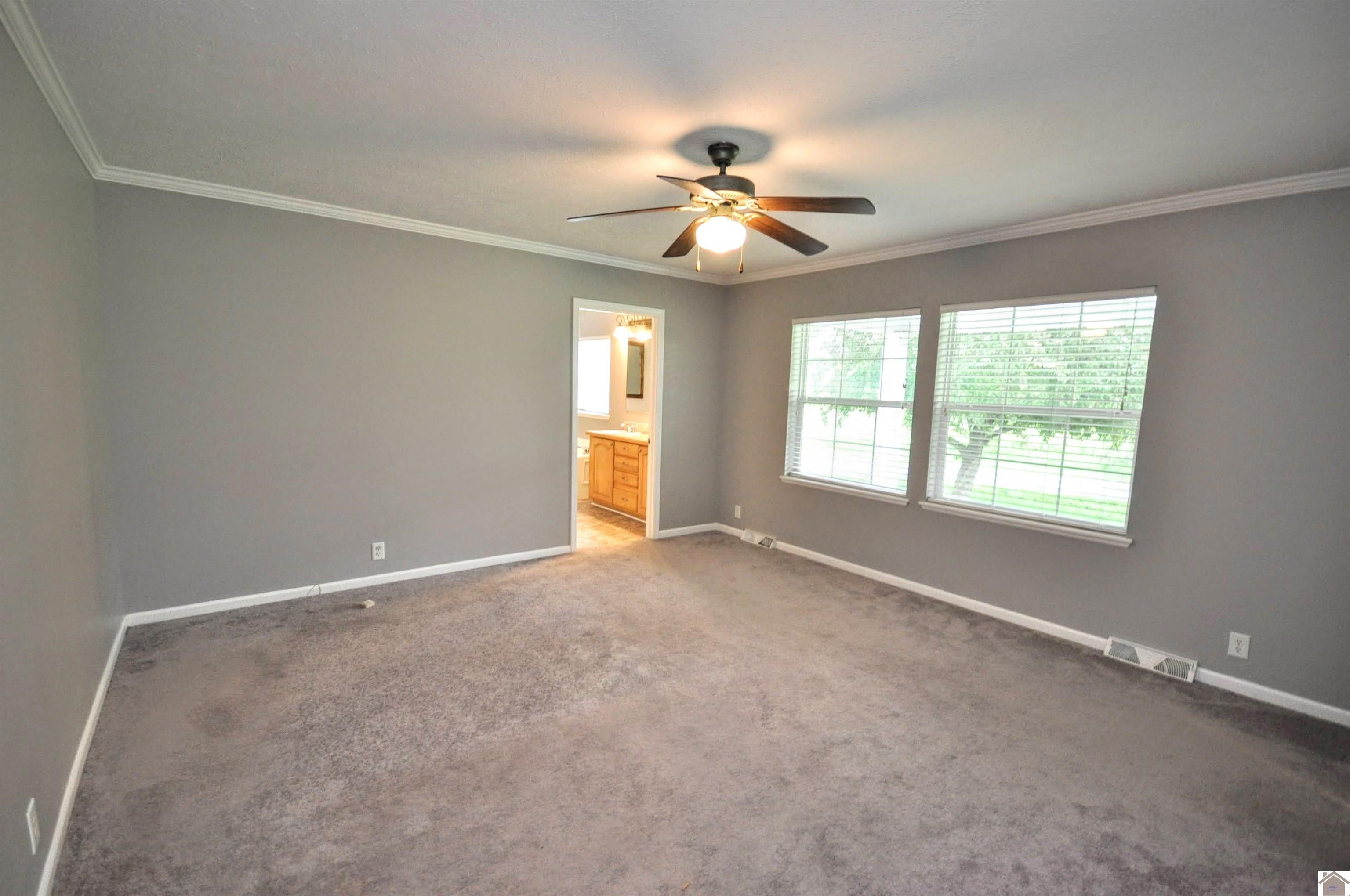 5770 & 5772 Metropolis Lake Road Property Photo 28
