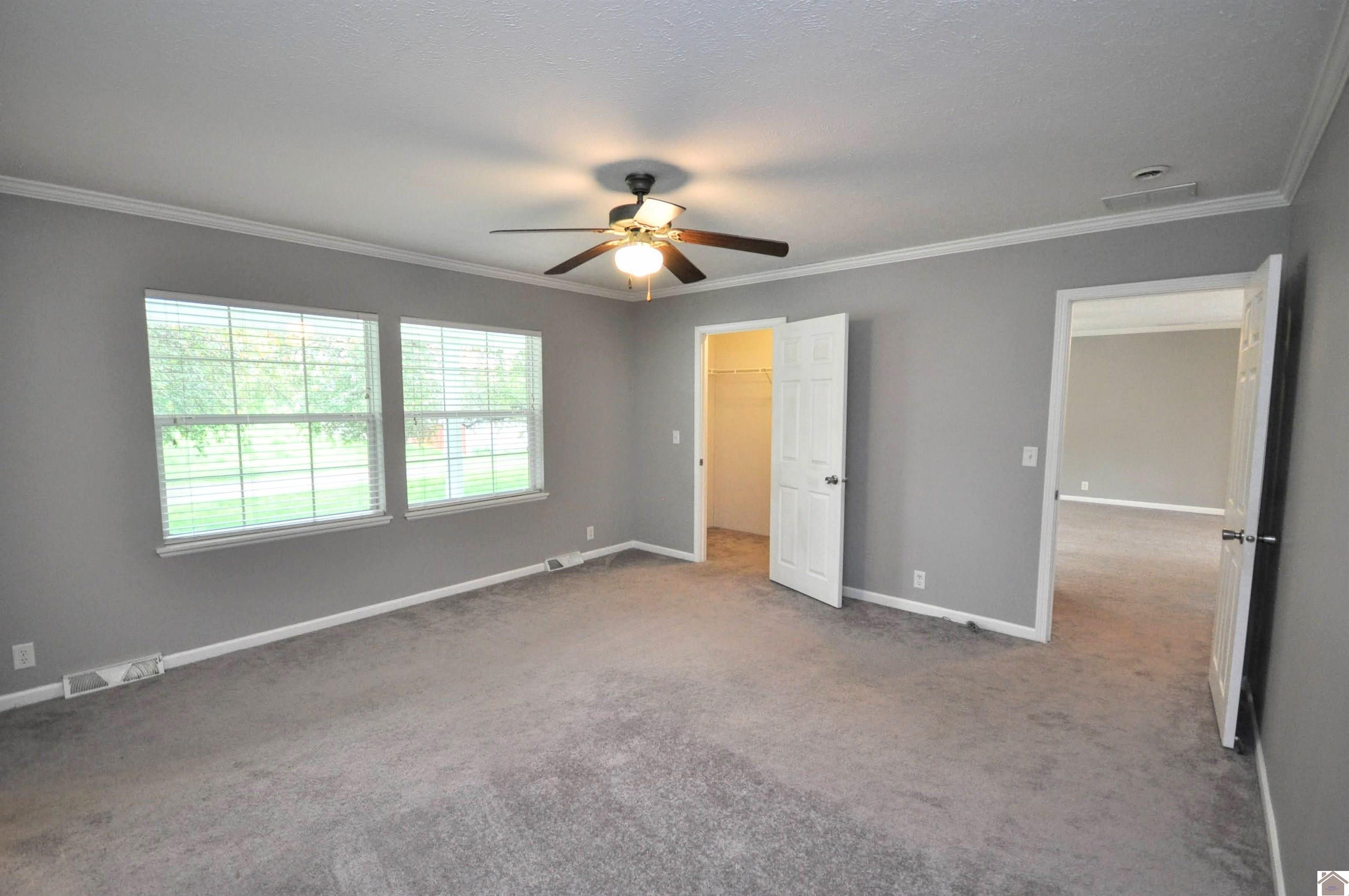 5770 & 5772 Metropolis Lake Road Property Photo 29