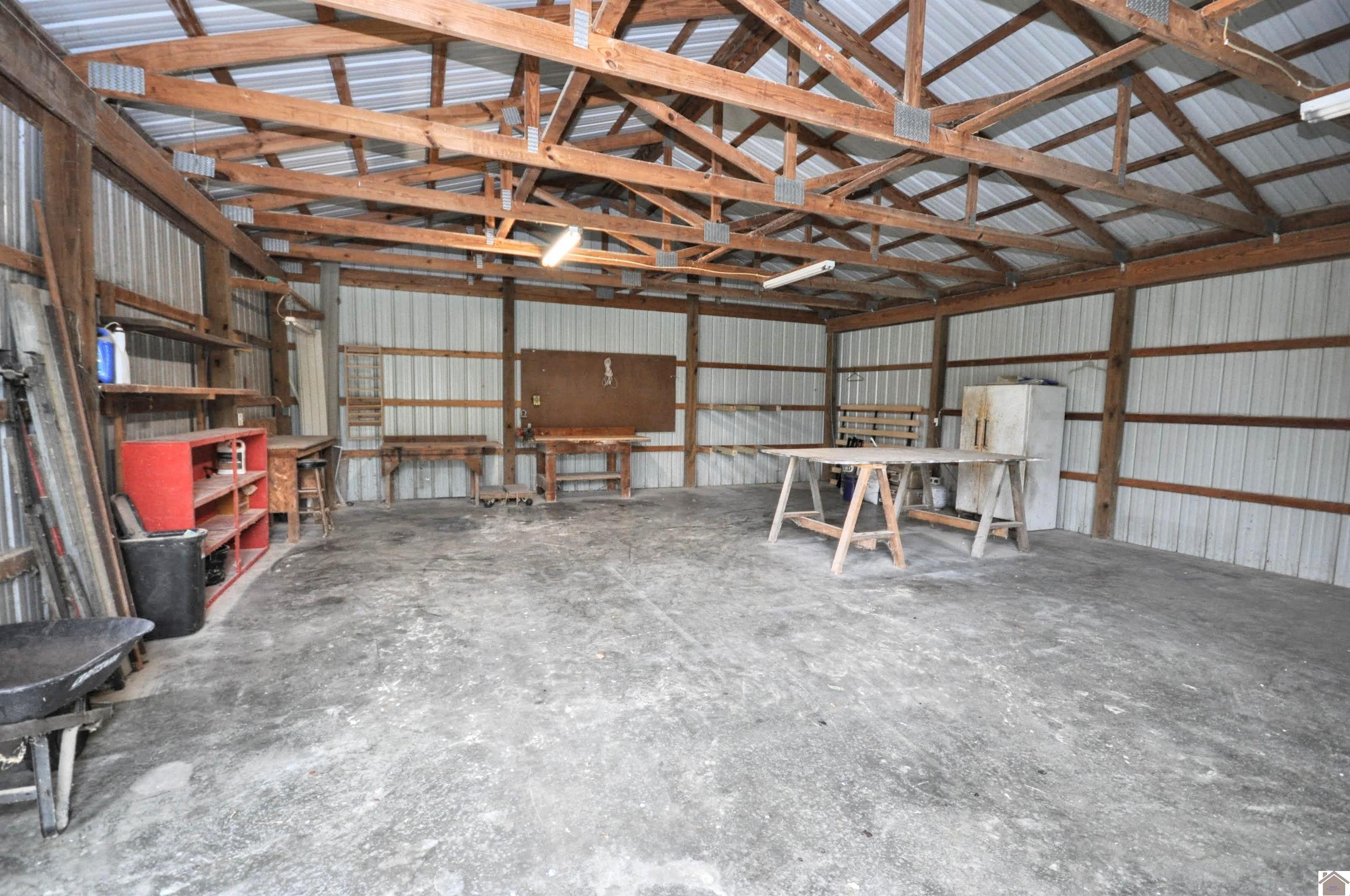 5770 & 5772 Metropolis Lake Road Property Photo 32