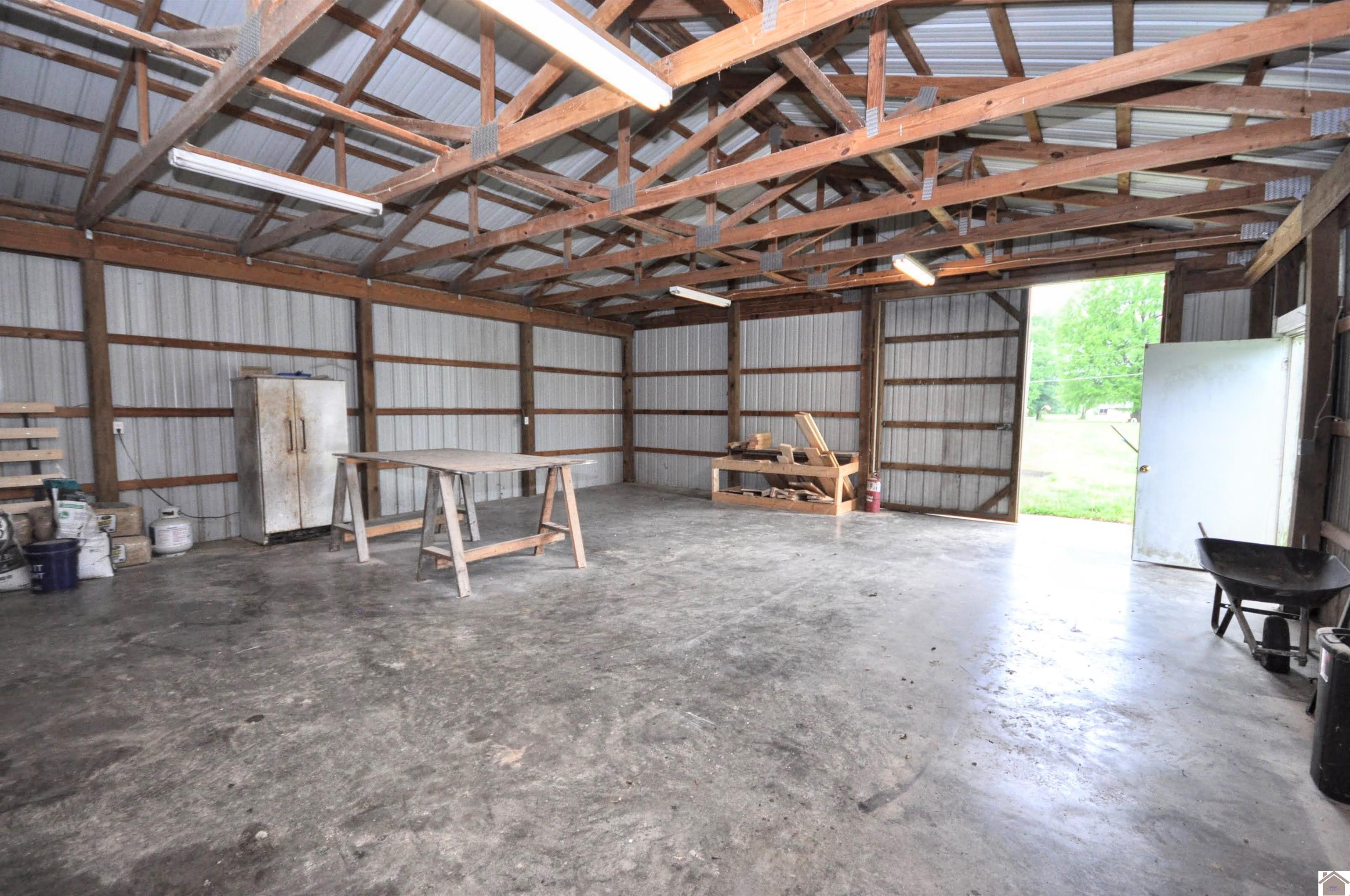 5770 & 5772 Metropolis Lake Road Property Photo 33