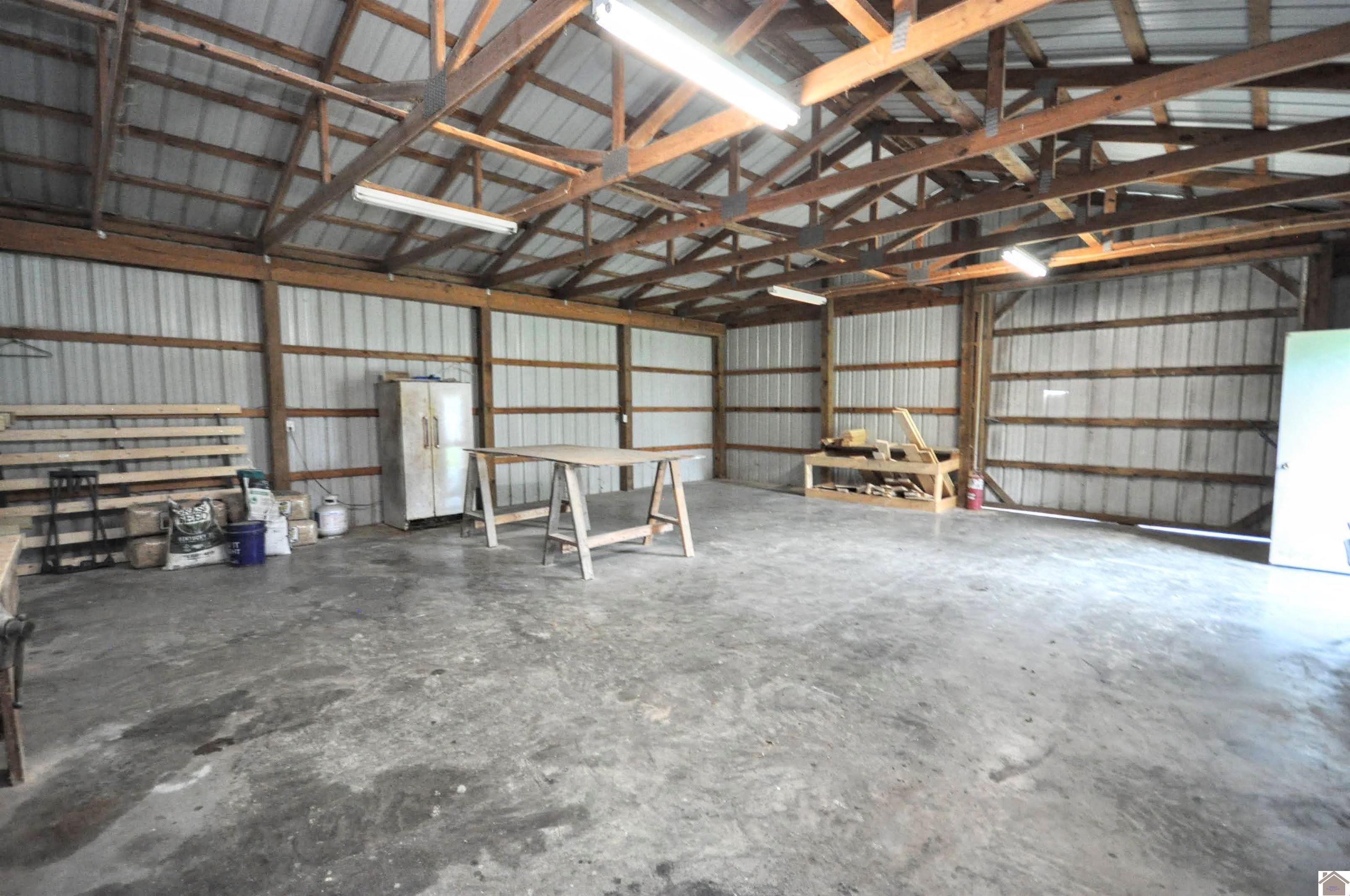 5770 & 5772 Metropolis Lake Road Property Photo 34