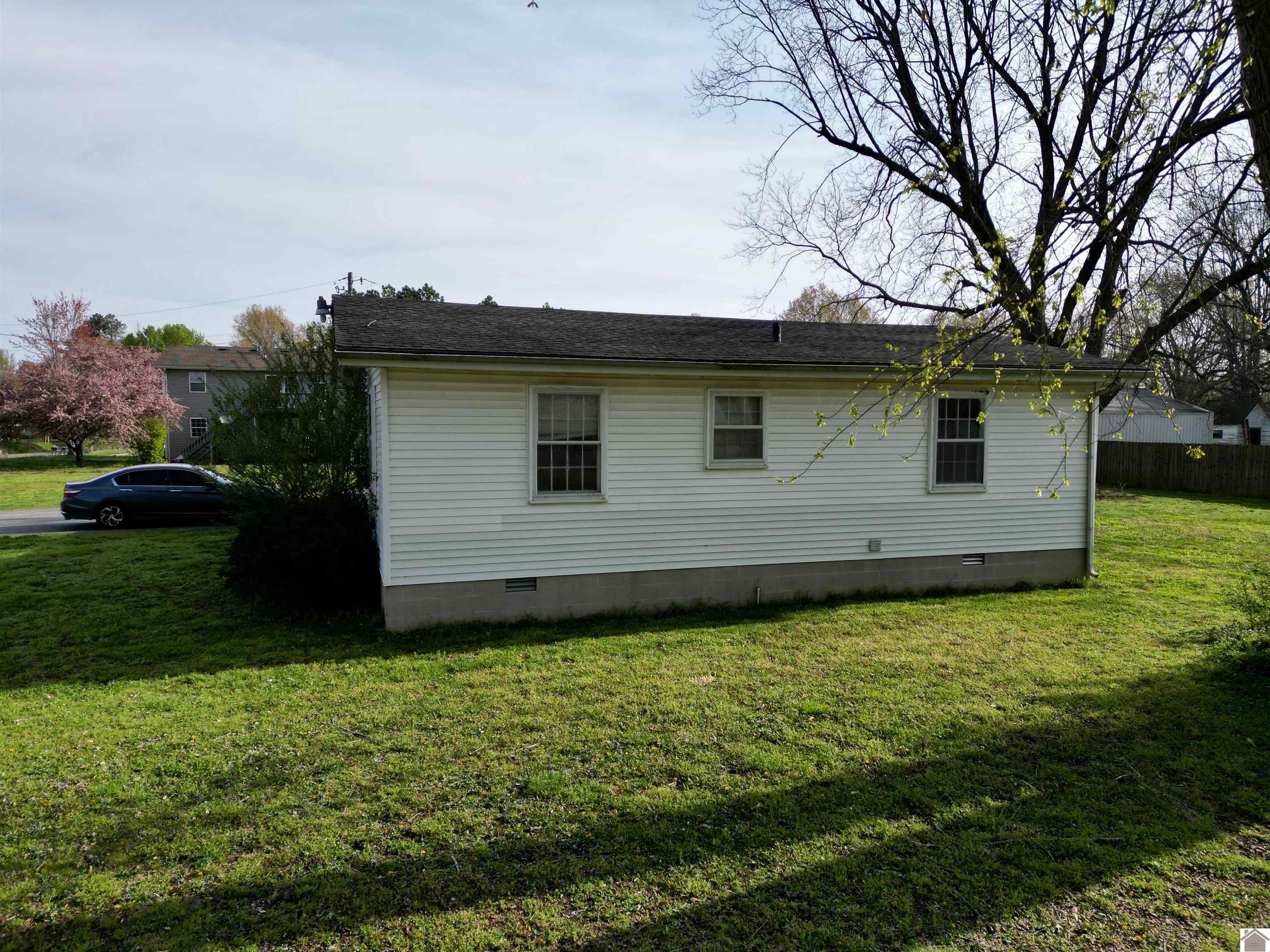 5770 & 5772 Metropolis Lake Road Property Photo 37