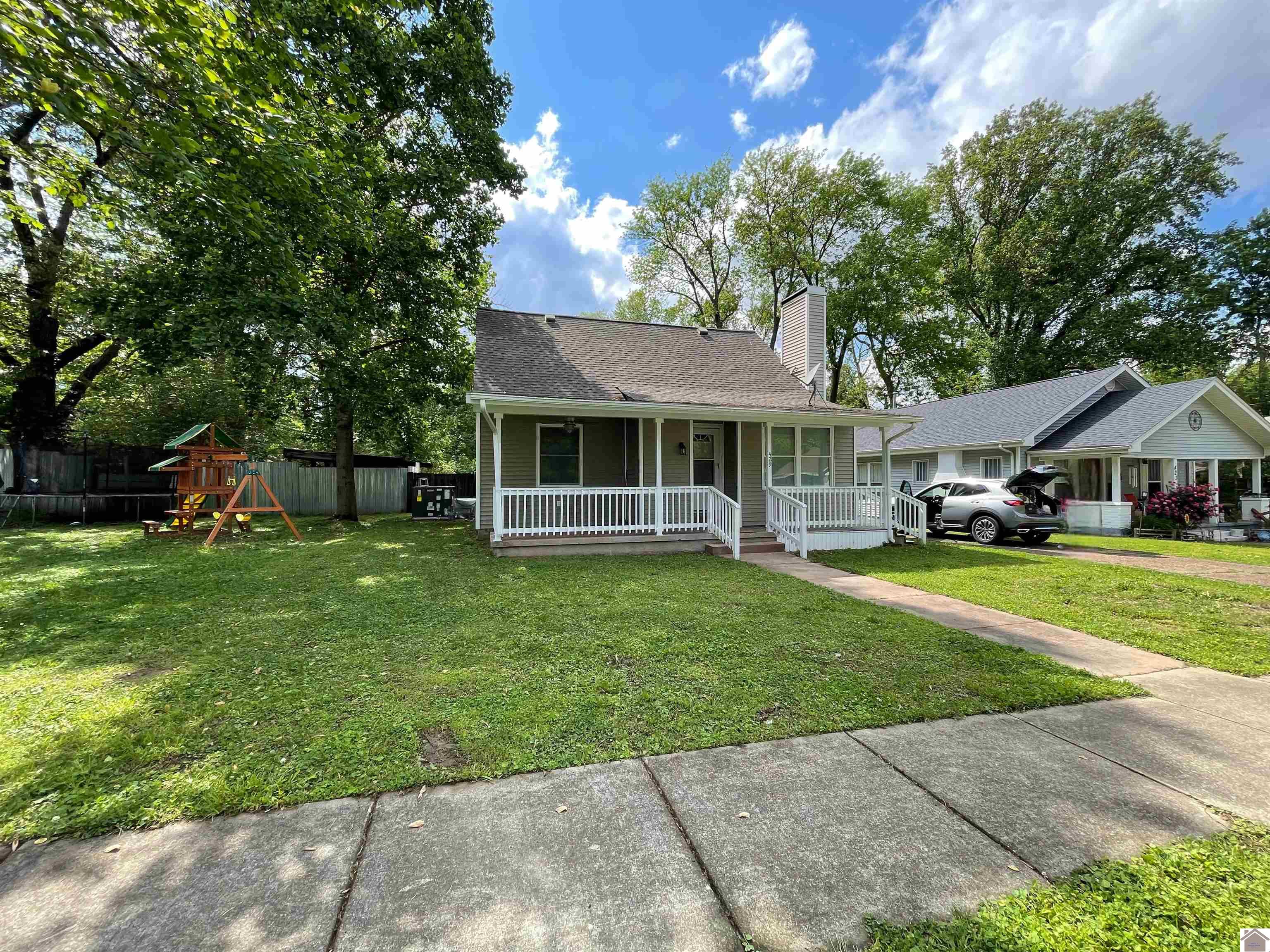 429 S 2nd Street Property Photo 1