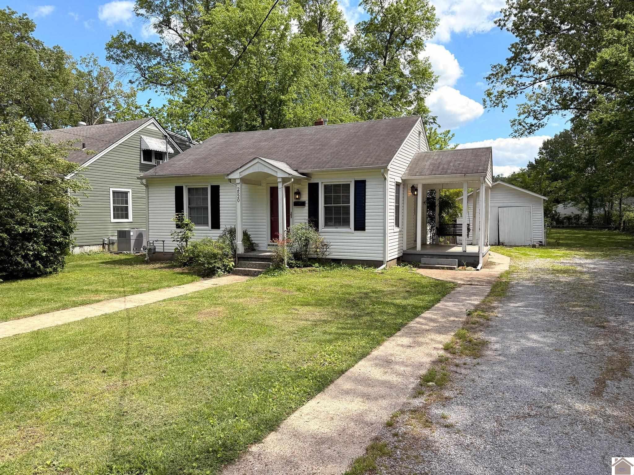 2520 Clark St Property Photo 1