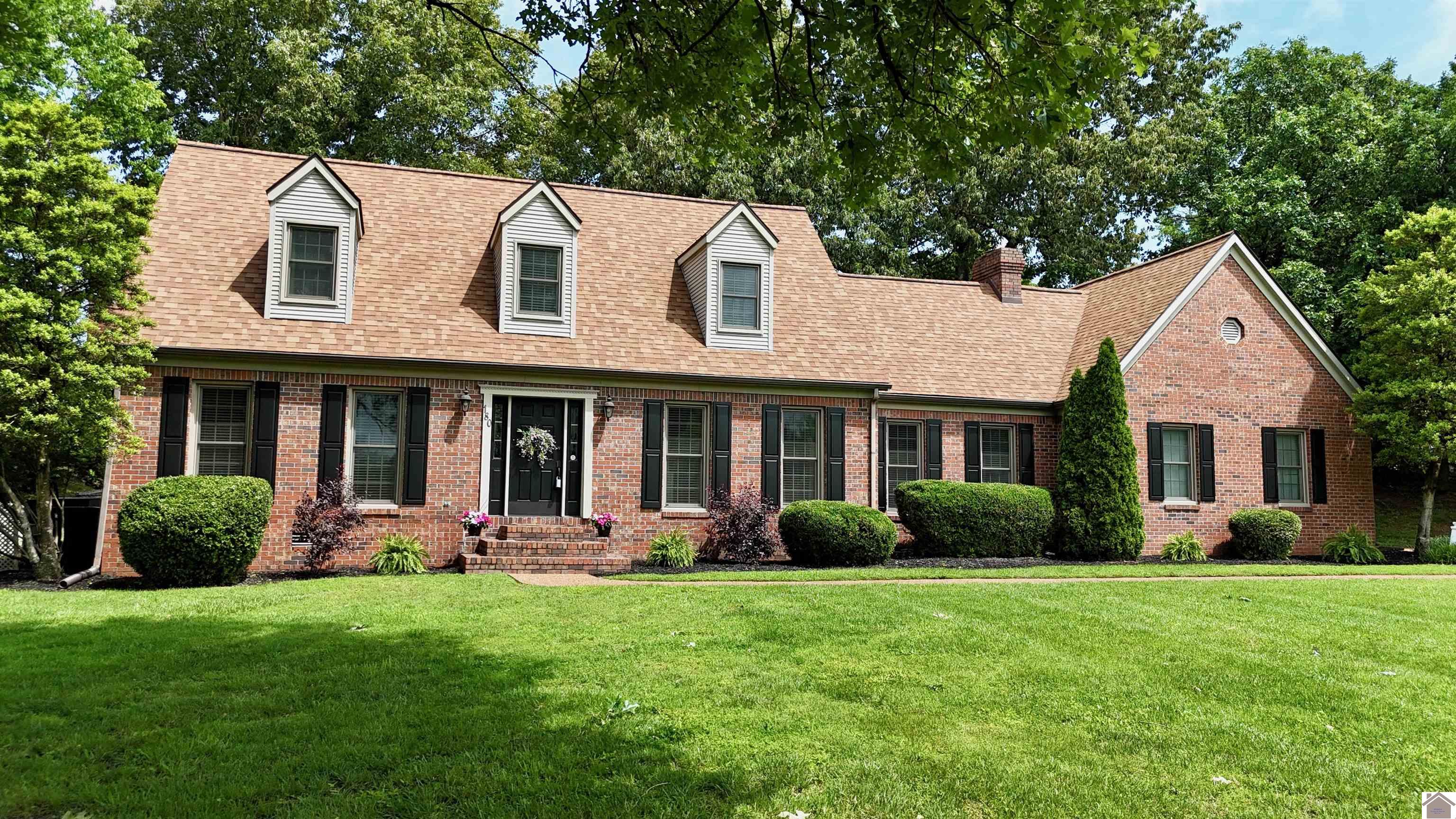 180 Palisades Circle Property Photo 1