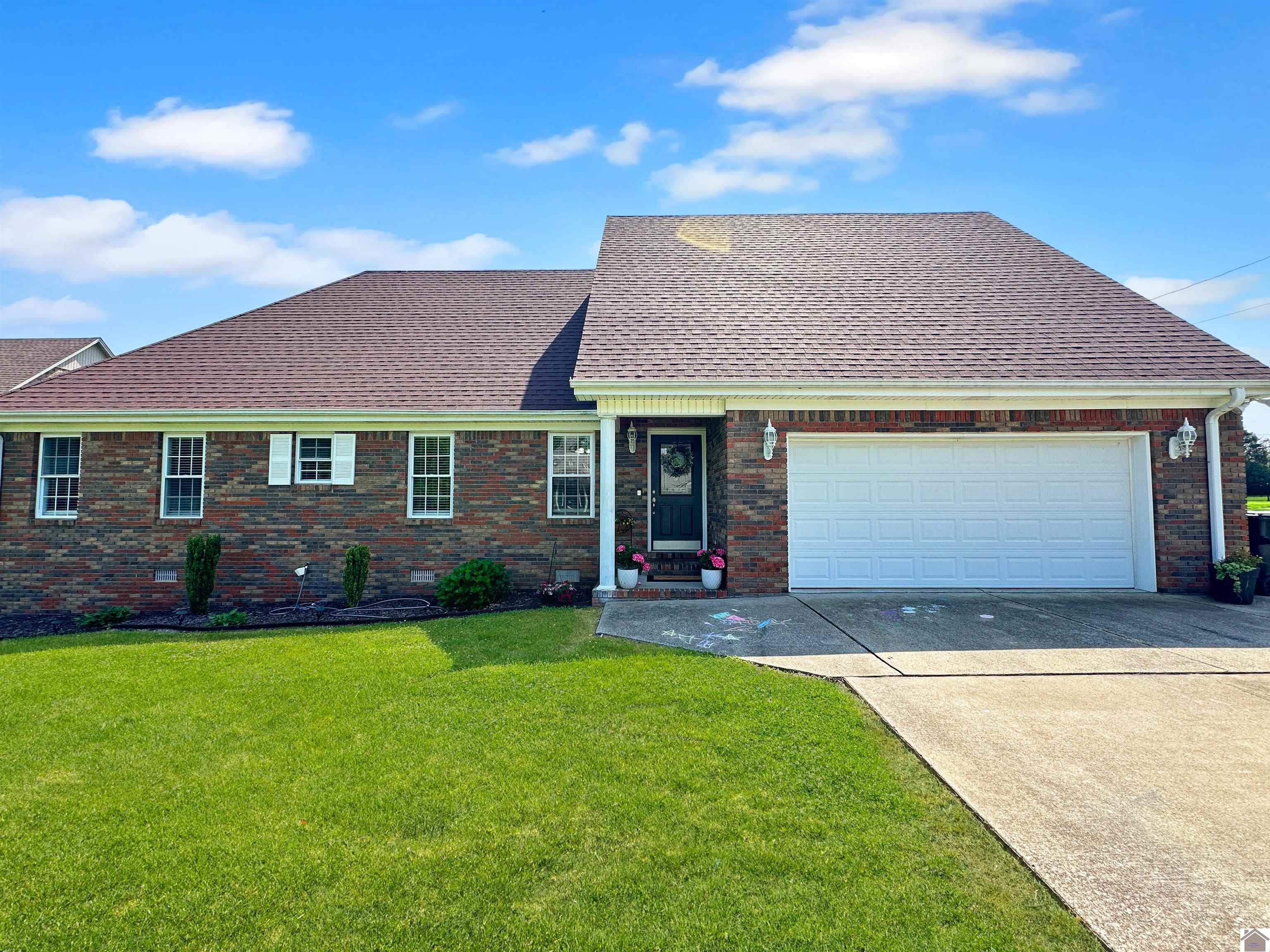 206 Metcalf Lane Property Photo 1