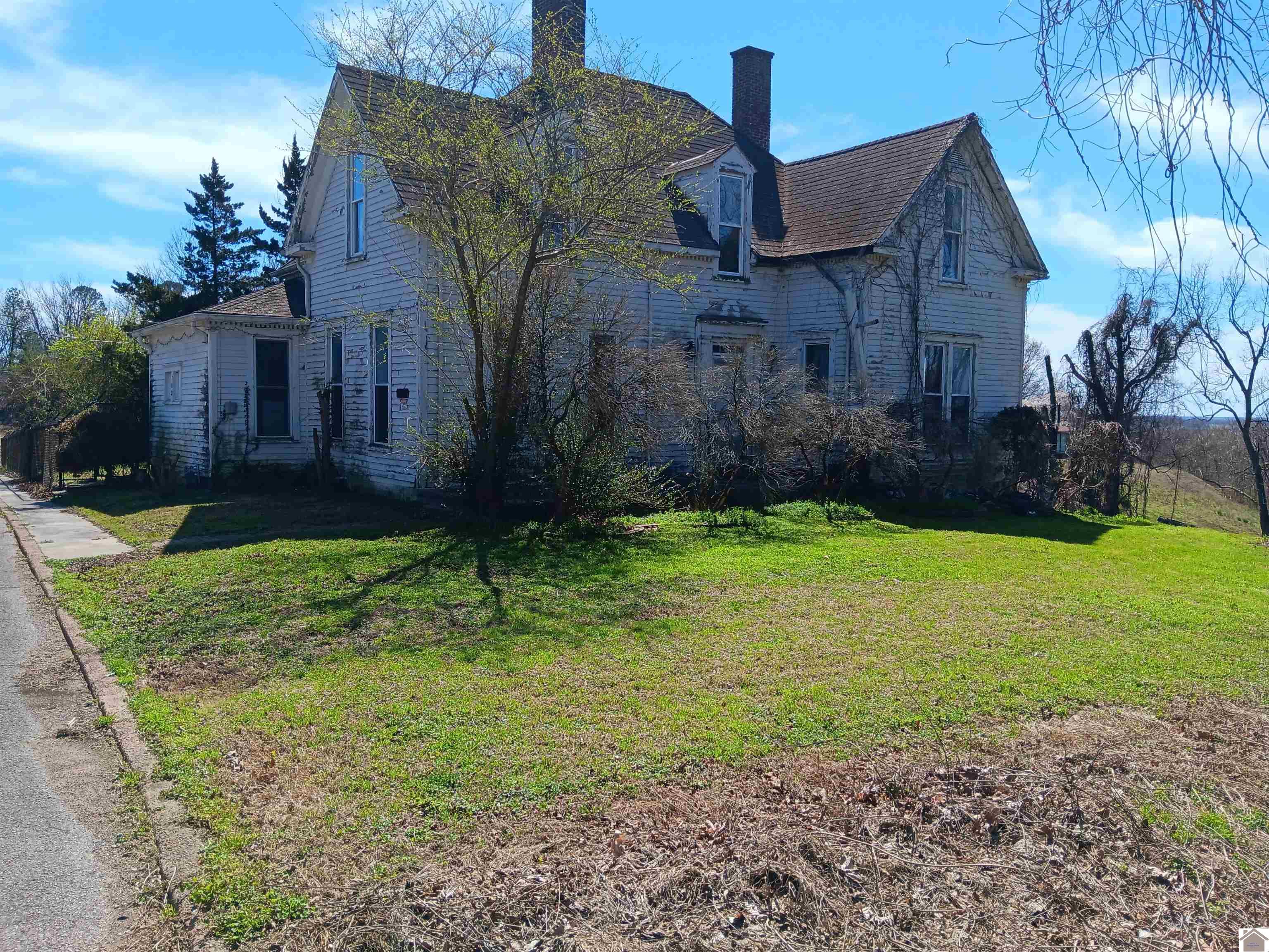 703 Fulton Street Property Photo