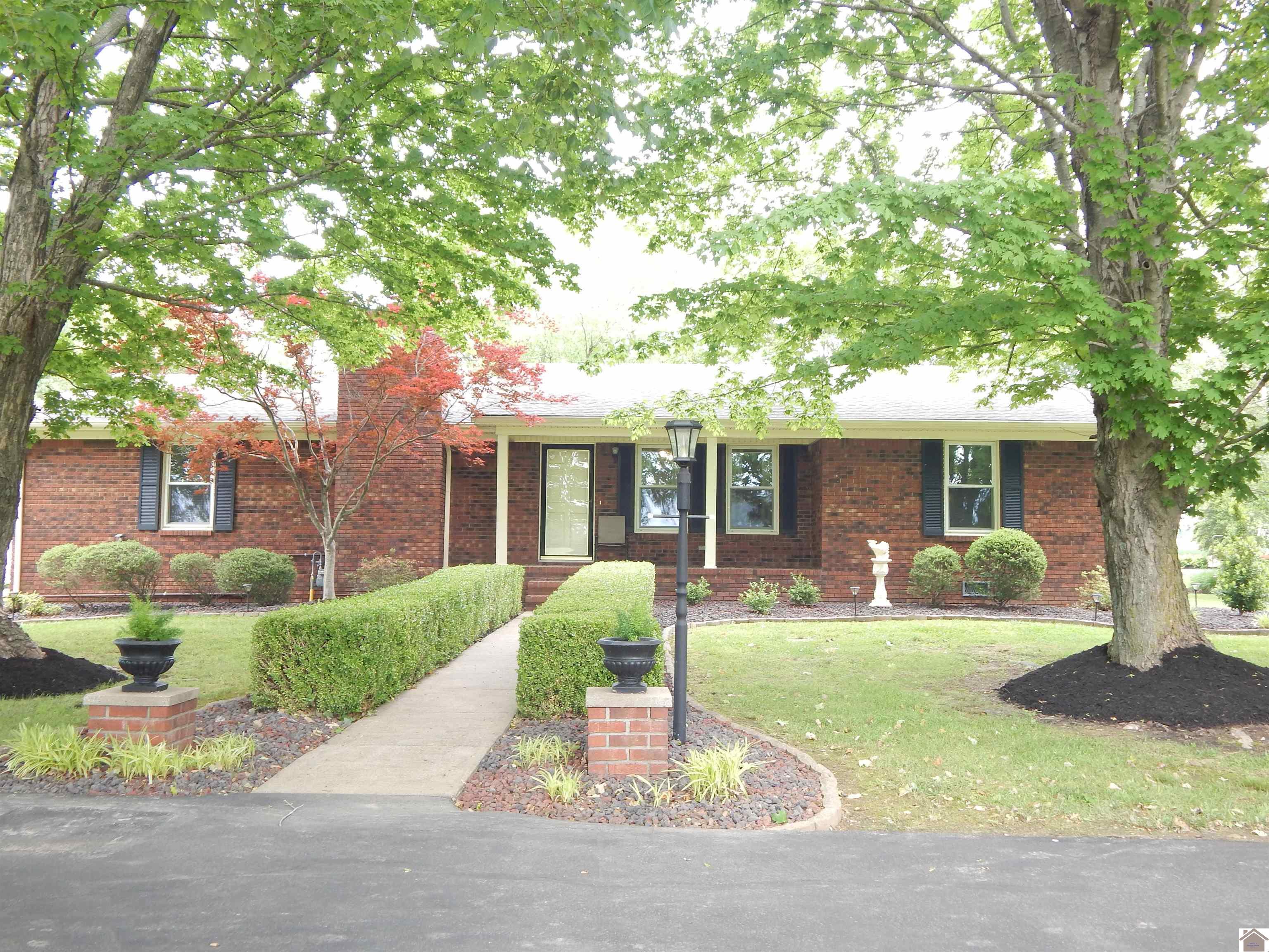 60 Cole Ln Property Photo 1