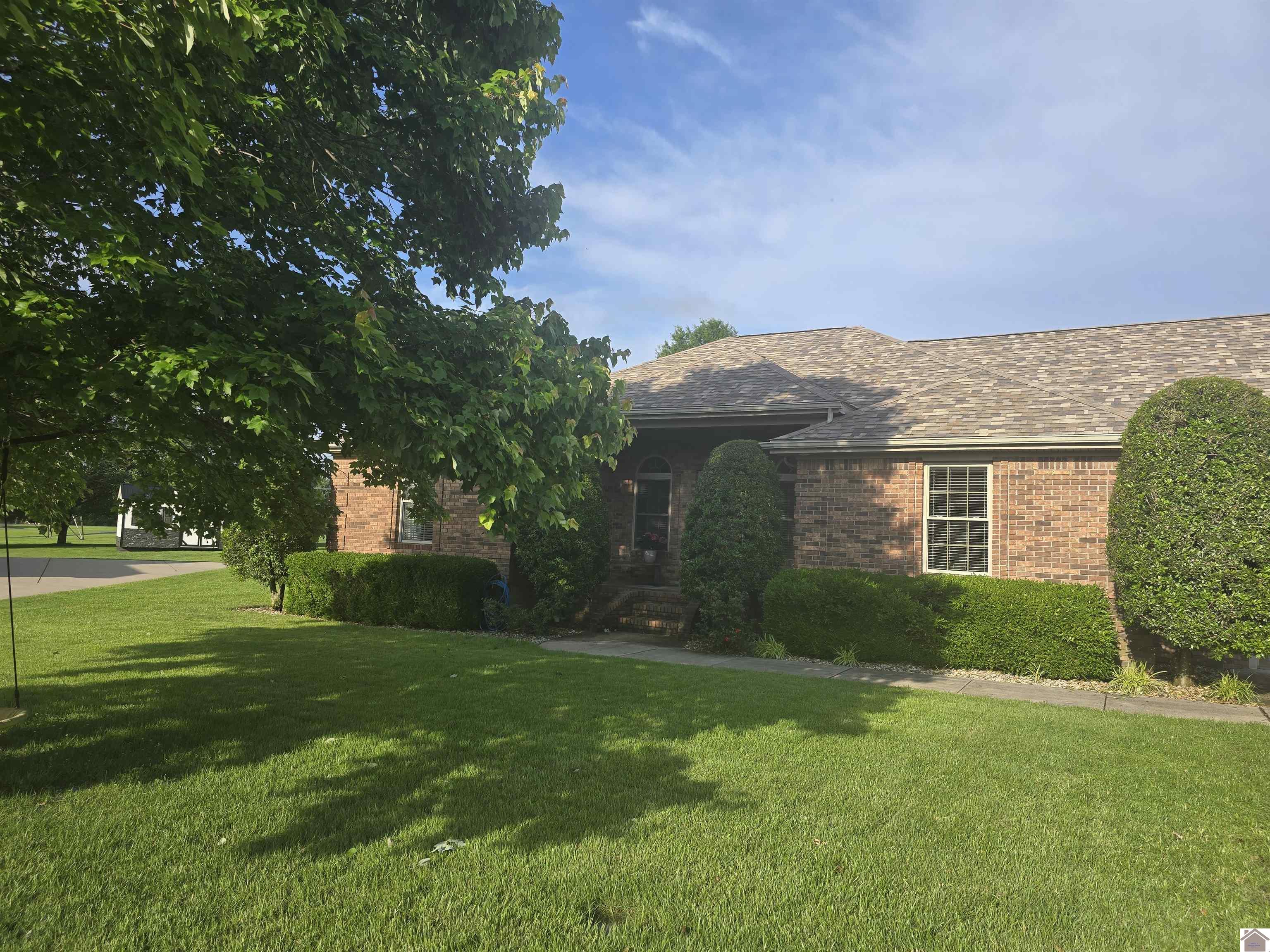 300 Willow Cove Property Photo 1