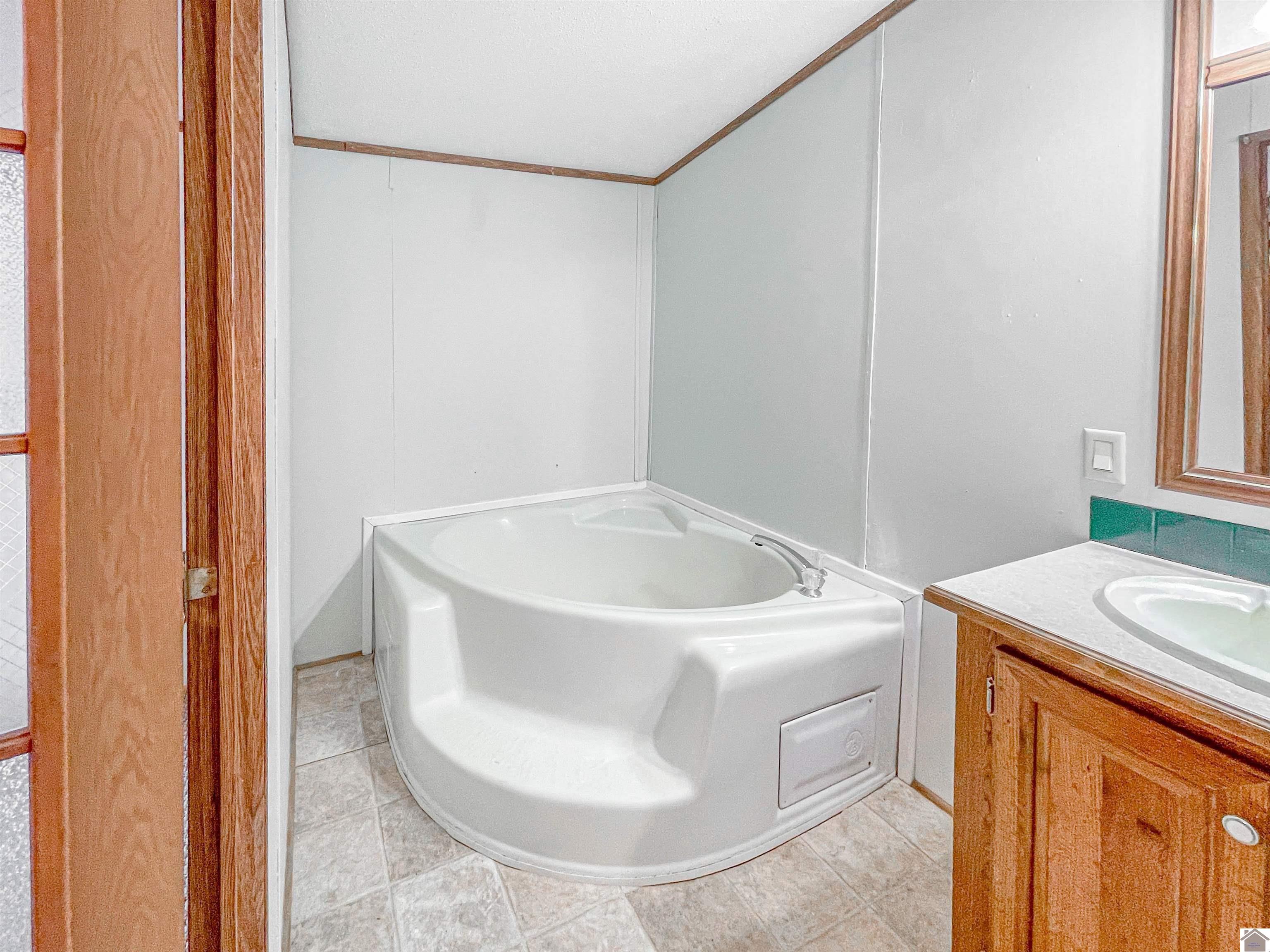 651 Ky 810 S Property Photo 14