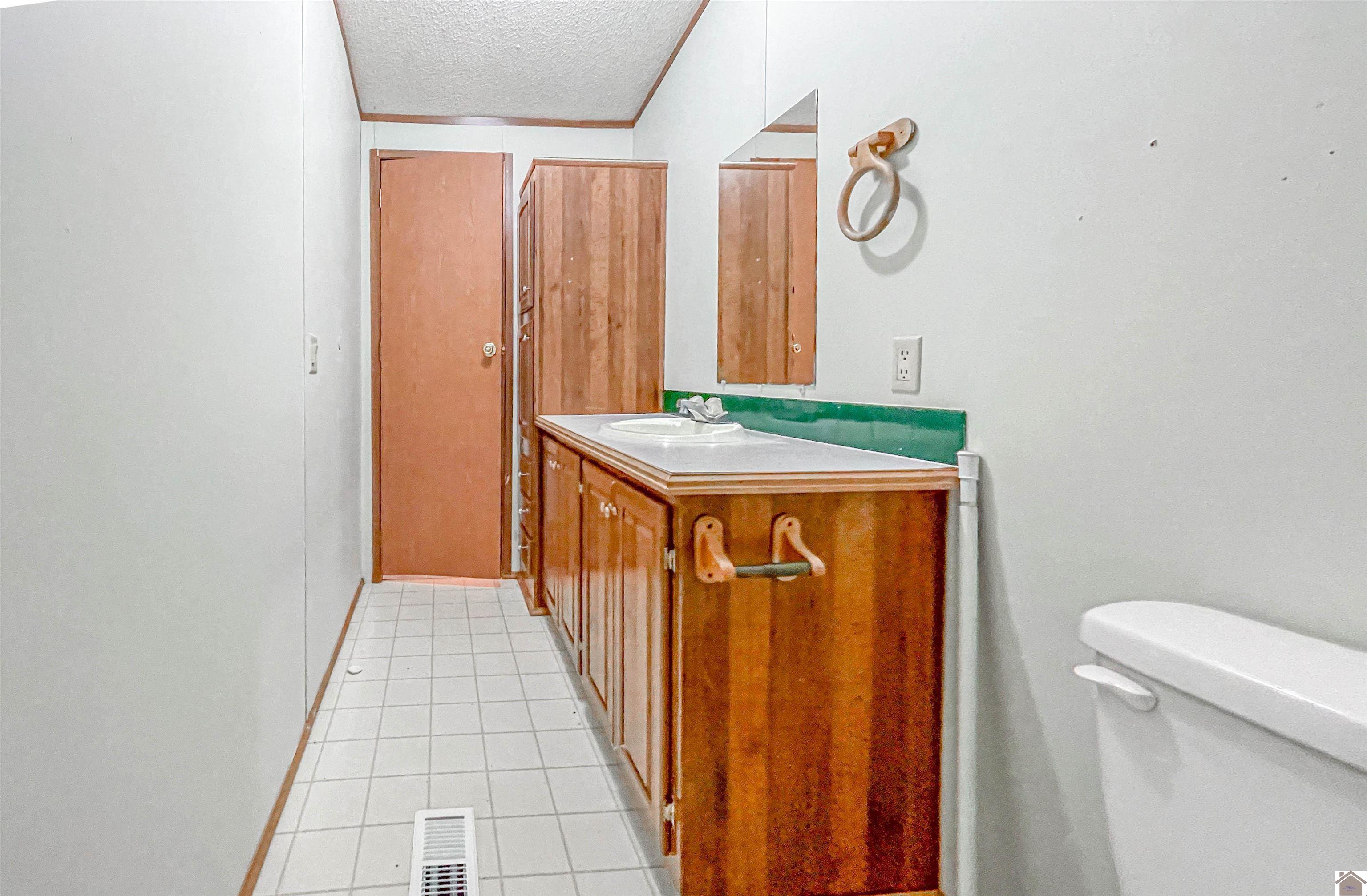 651 Ky 810 S Property Photo 23