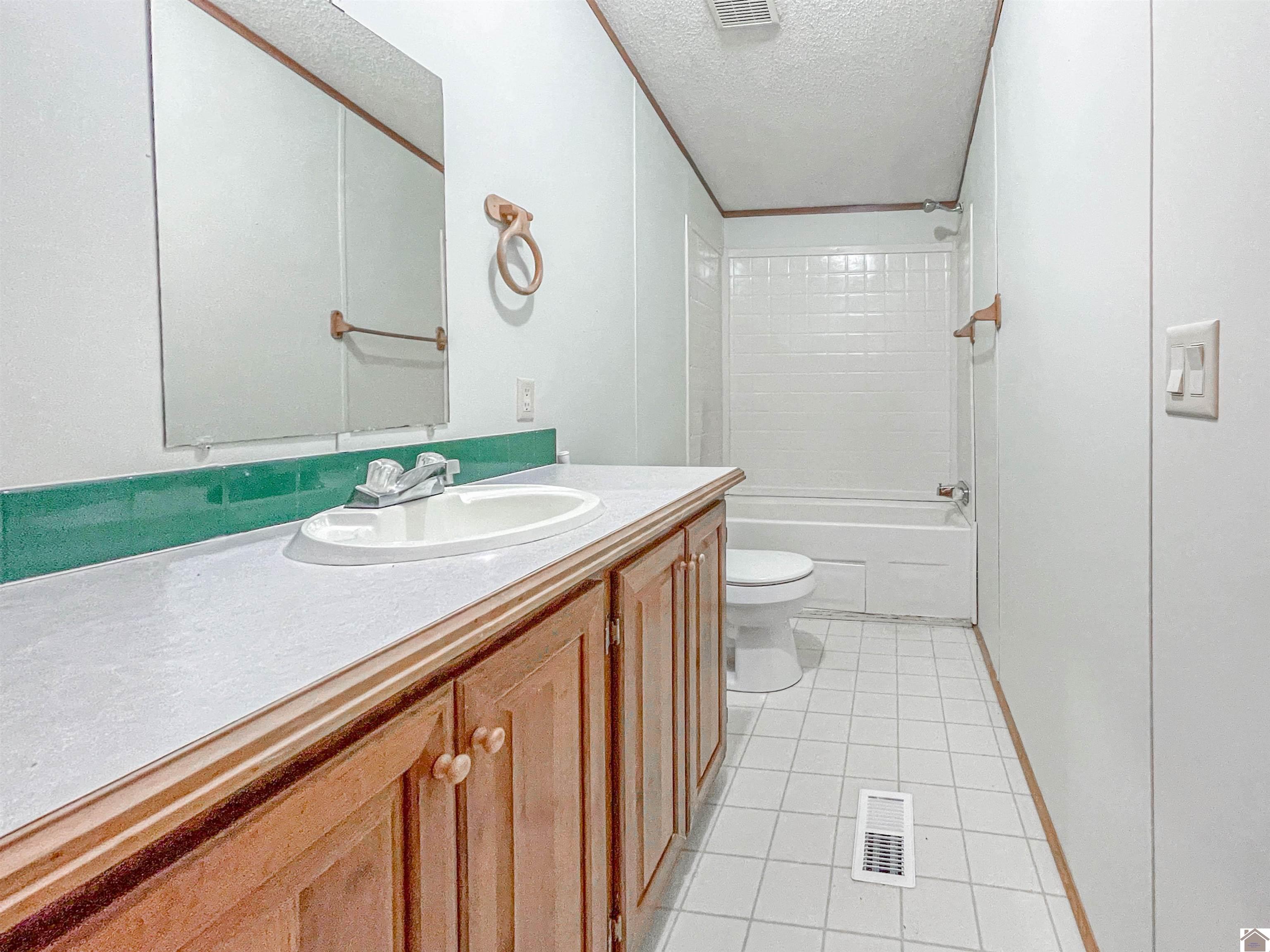 651 Ky 810 S Property Photo 24