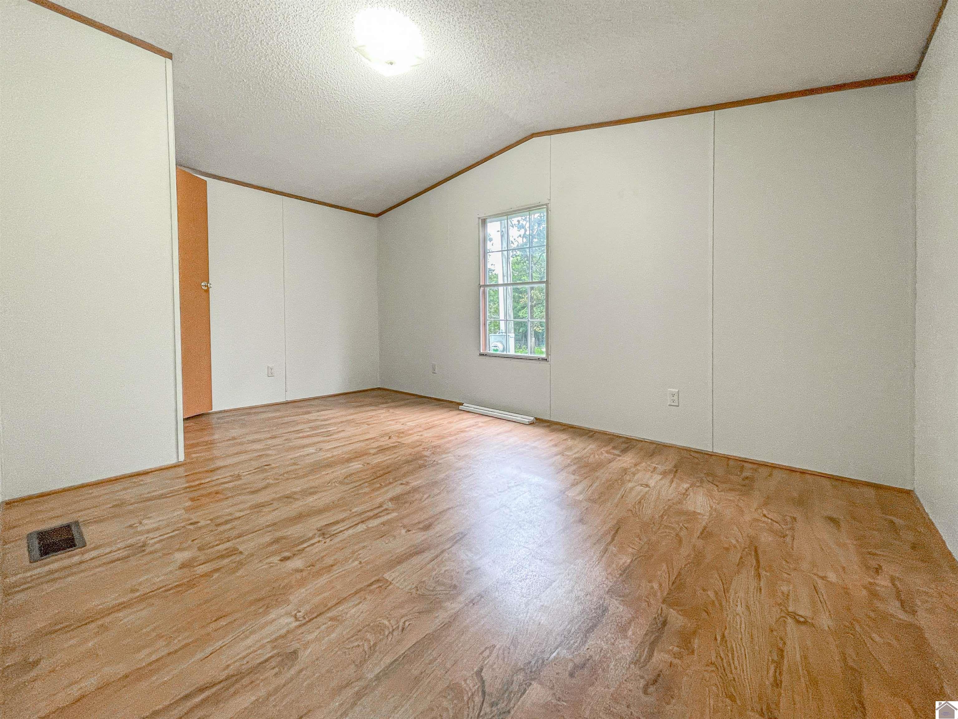 651 Ky 810 S Property Photo 25