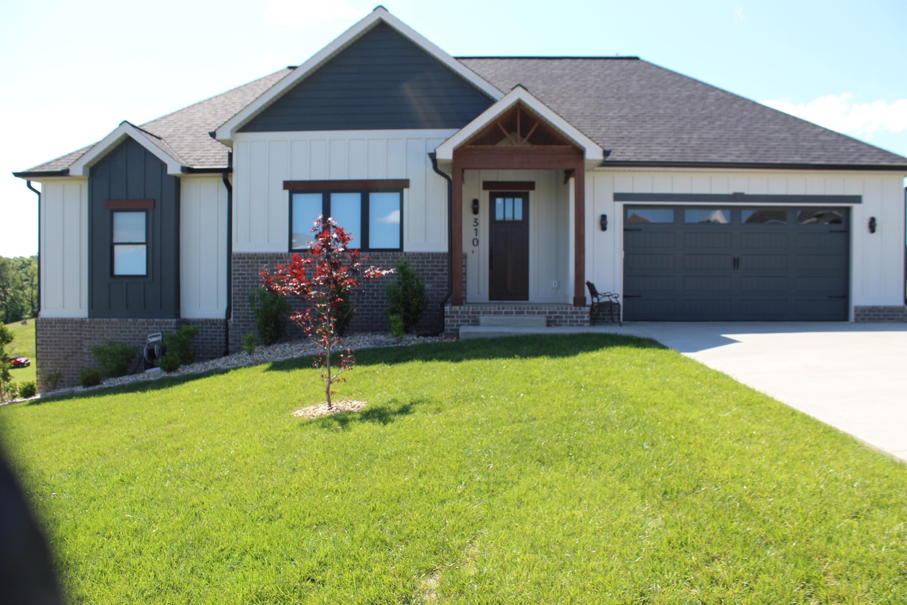 310 Moon Bay Drive Property Photo 1