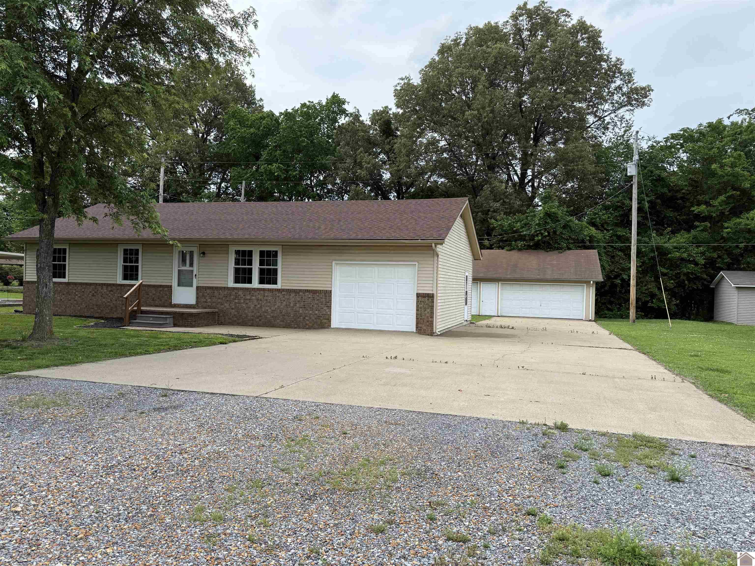 303 Union Circle Property Photo 1