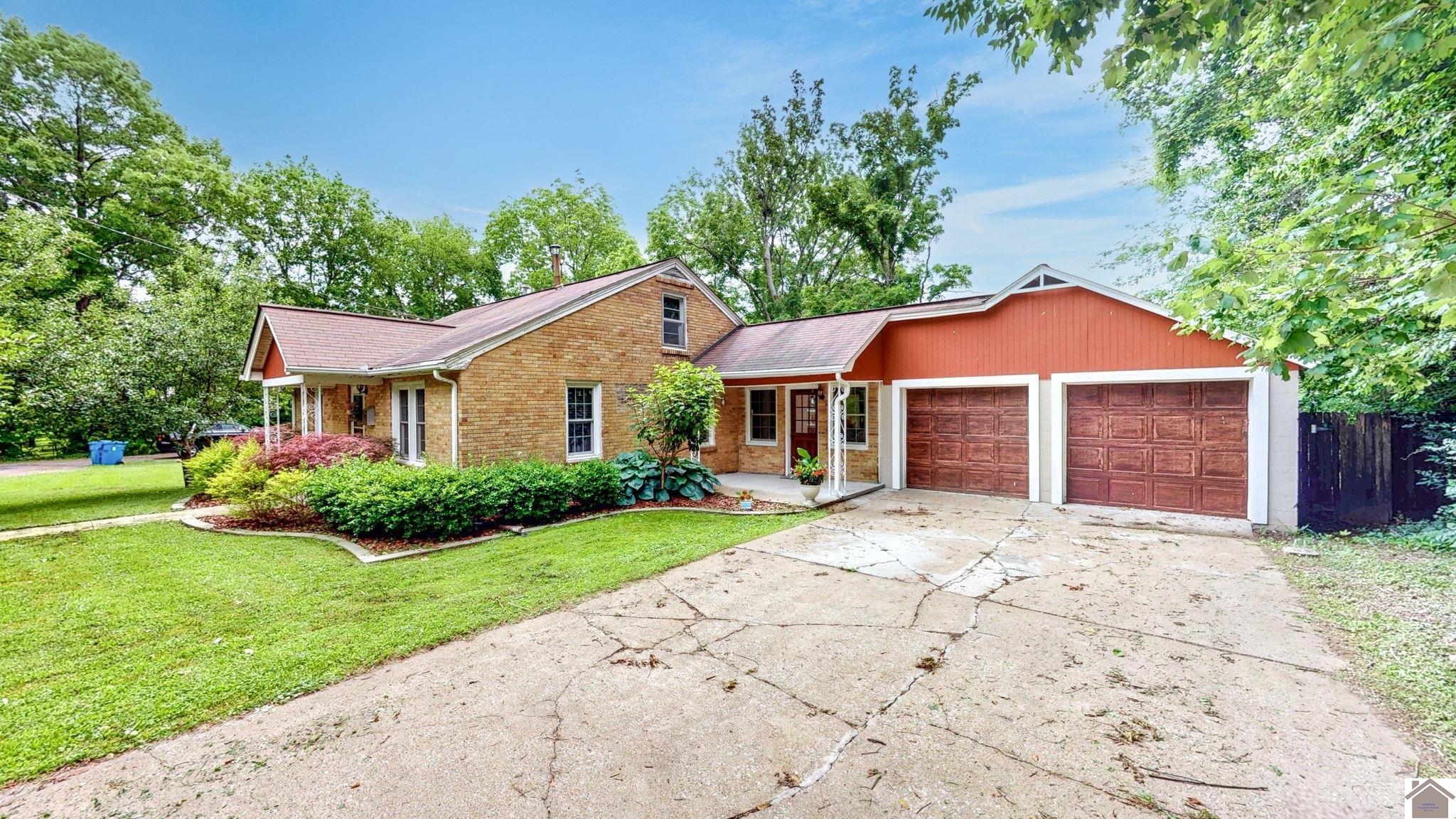 705 Story Avenue Property Photo 1