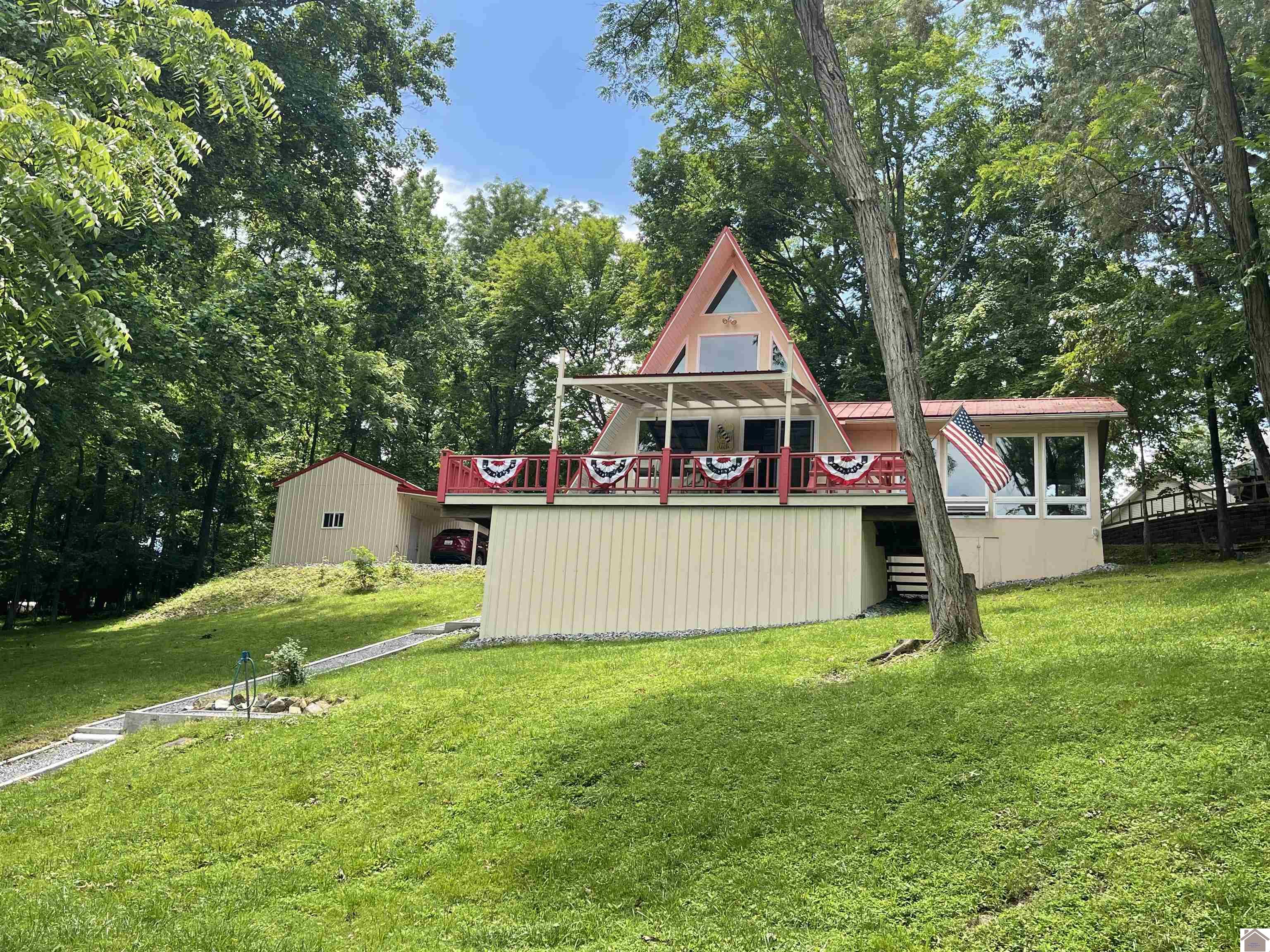 186 N Lakeshore Dr. Property Photo 1