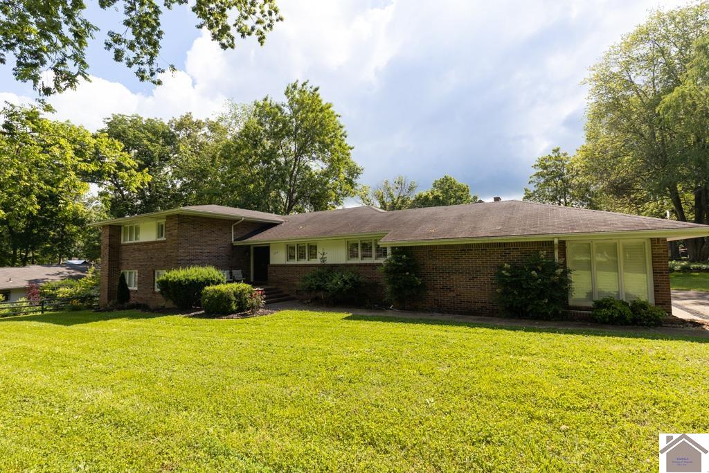 Picture of 1218 Dogwood