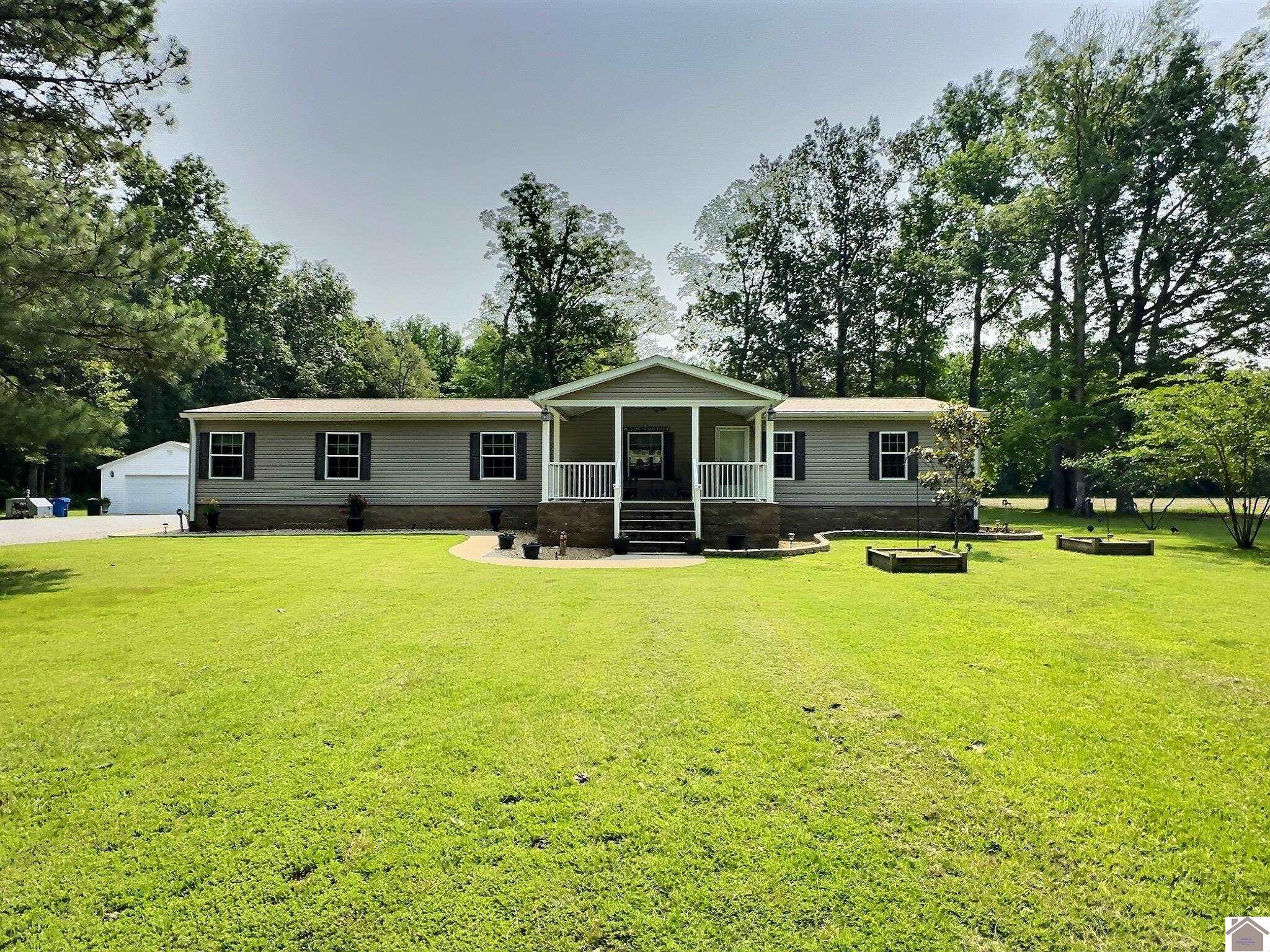 606 Goldenrod Rd Property Photo 1