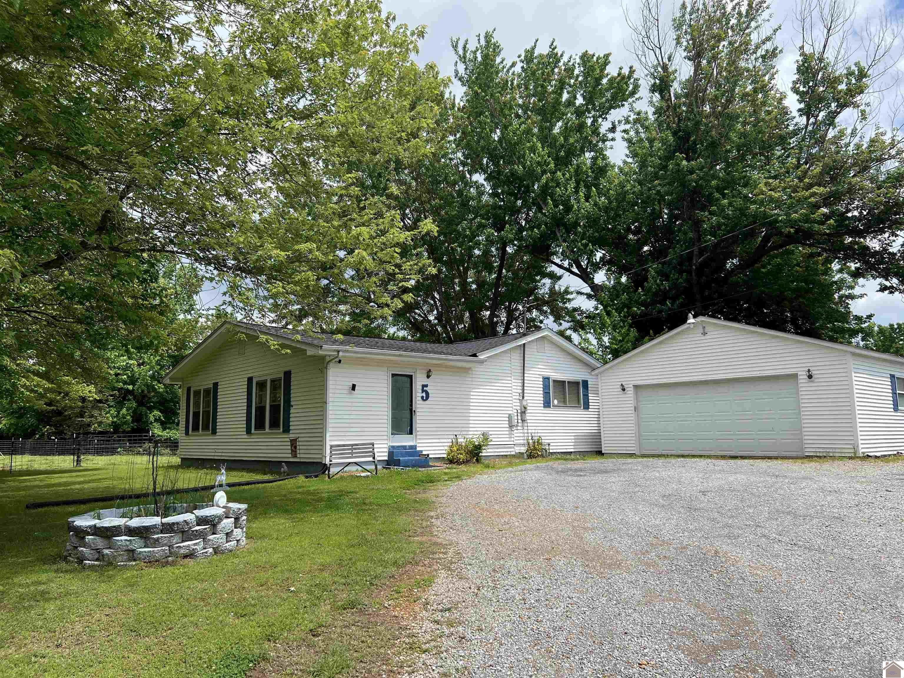 5 Sloan Property Photo 1