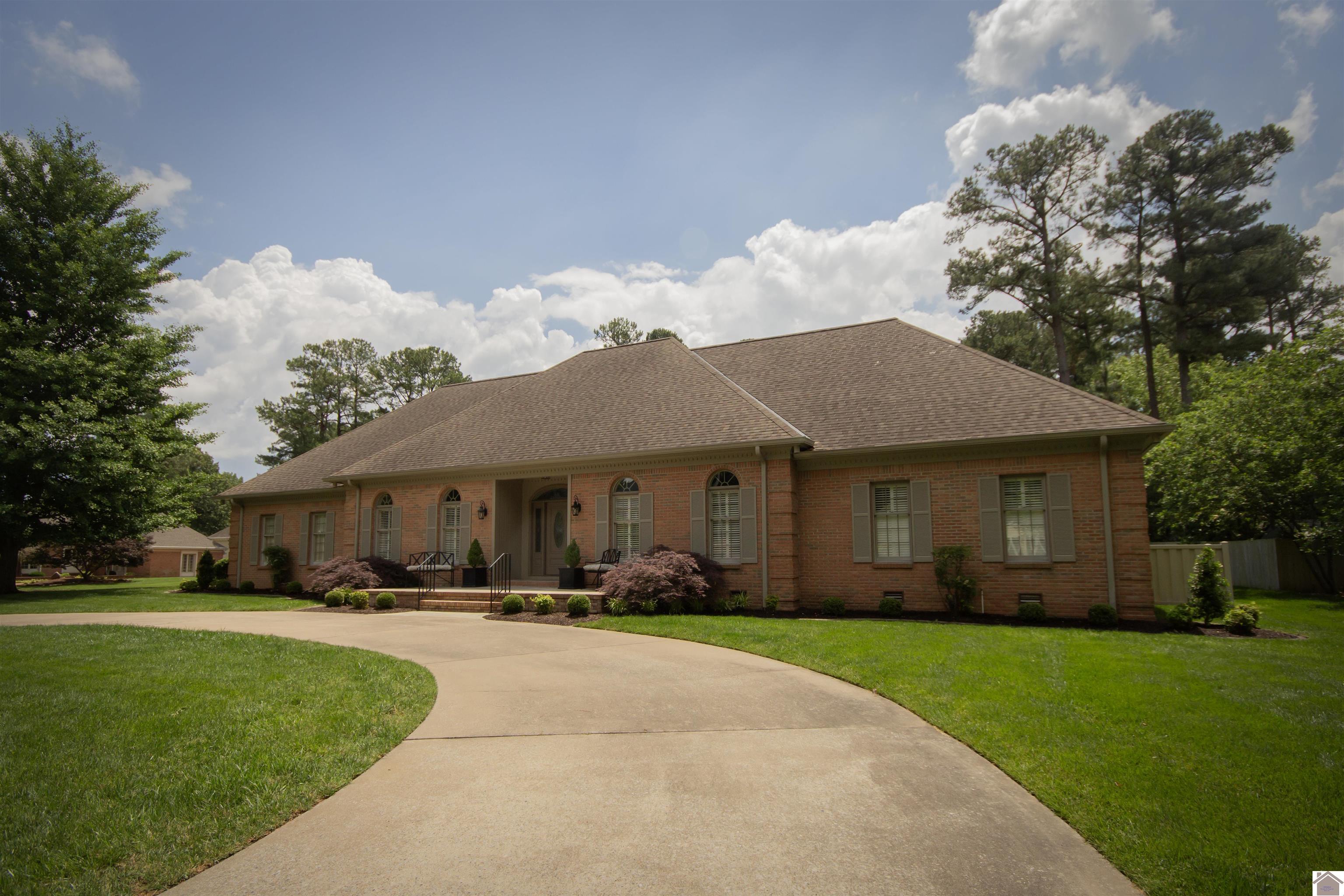 667 Whitney Drive Property Photo 1