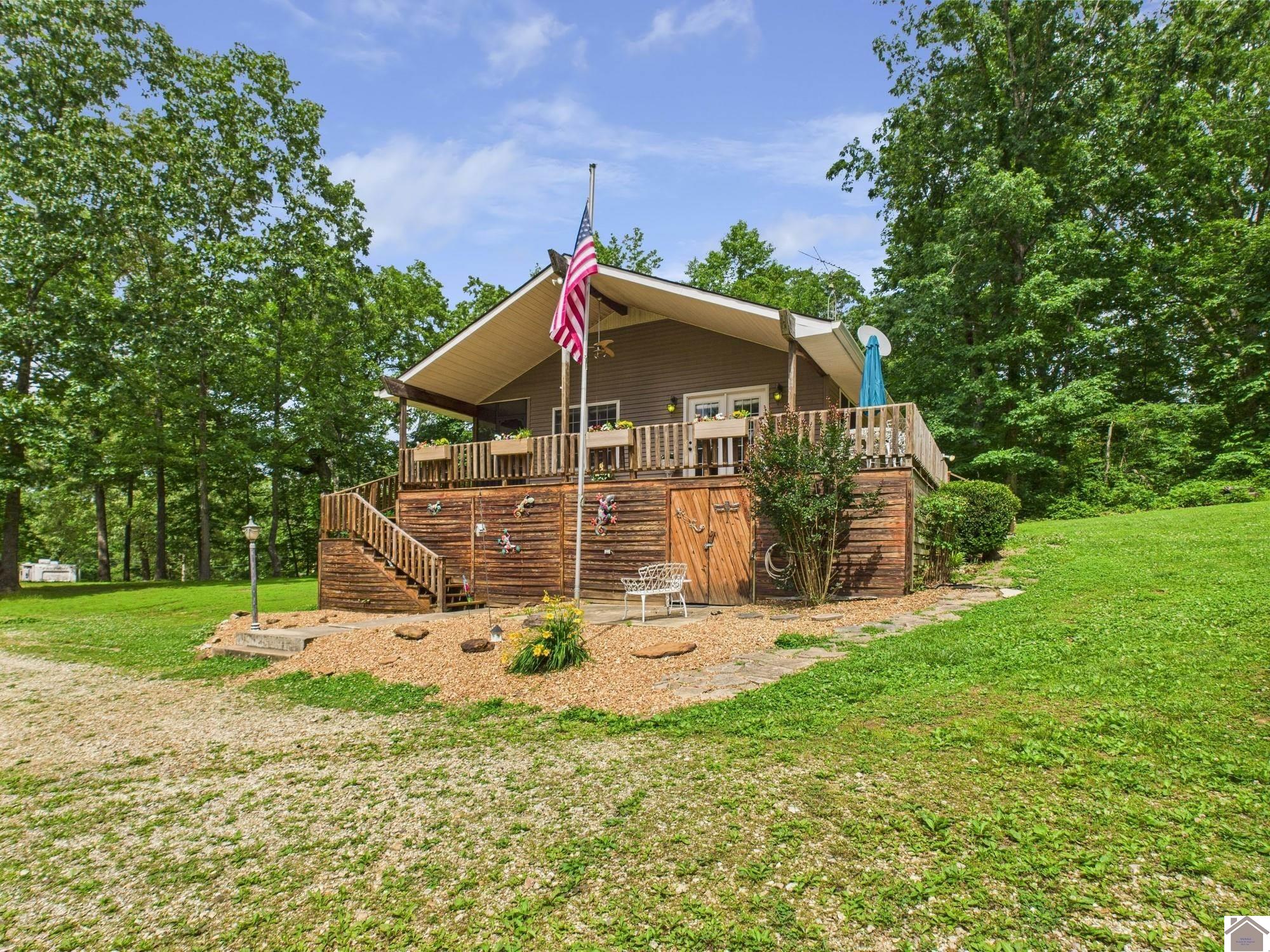 680 Cedar Dr Property Photo 1