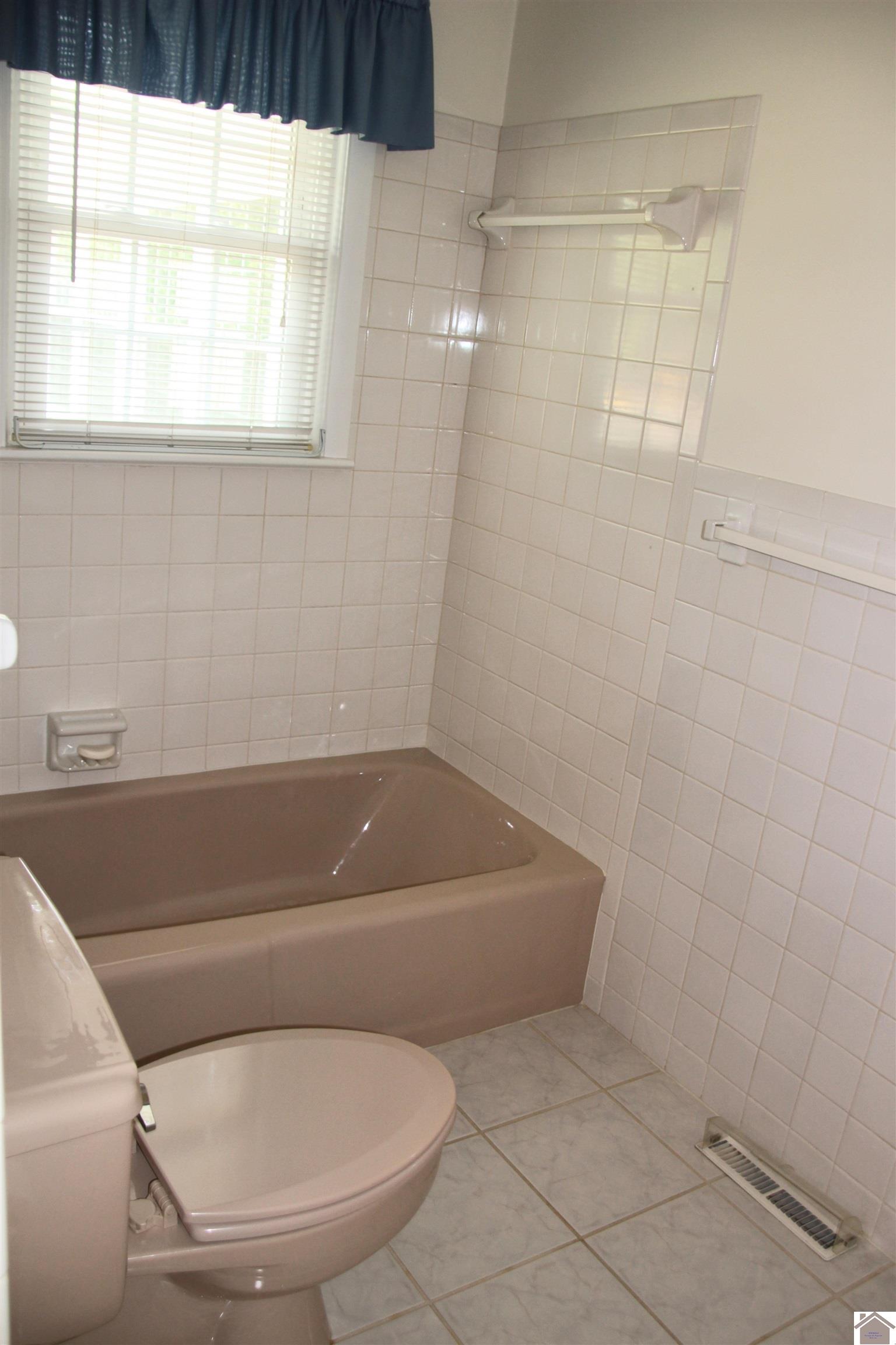 156 Albany Property Photo 14
