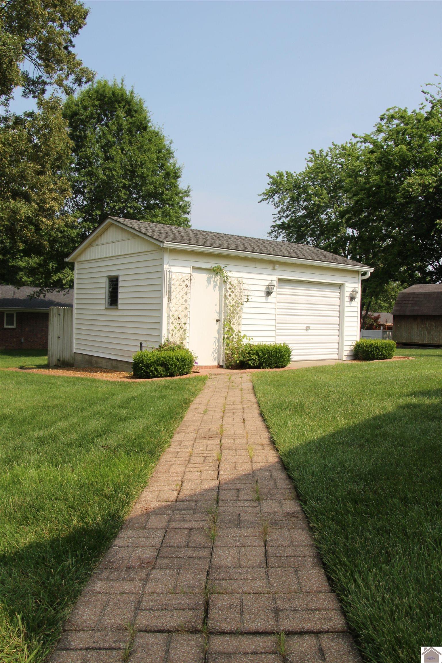 156 Albany Property Photo 20