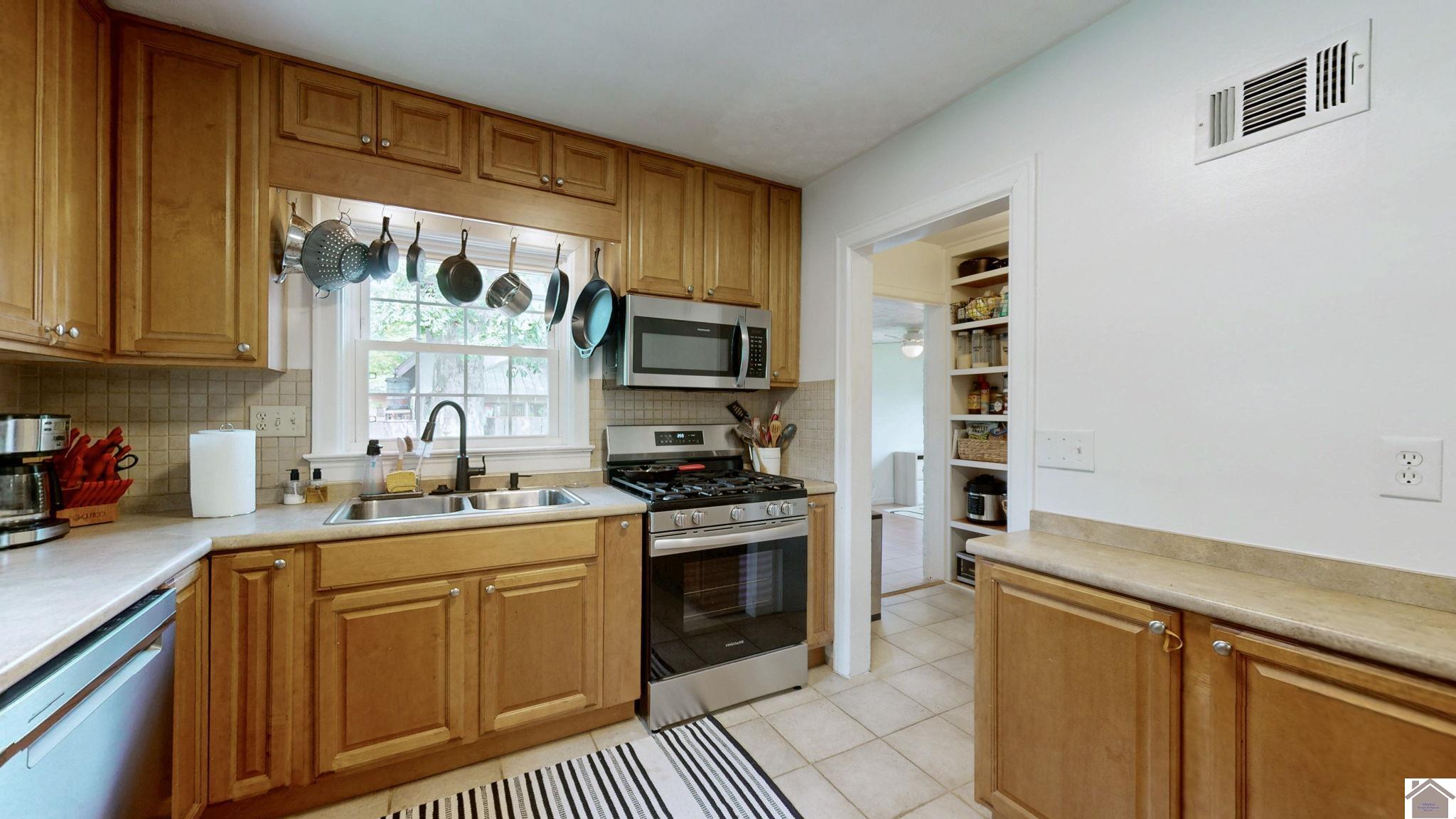 2539 Jefferson St. Property Photo 13