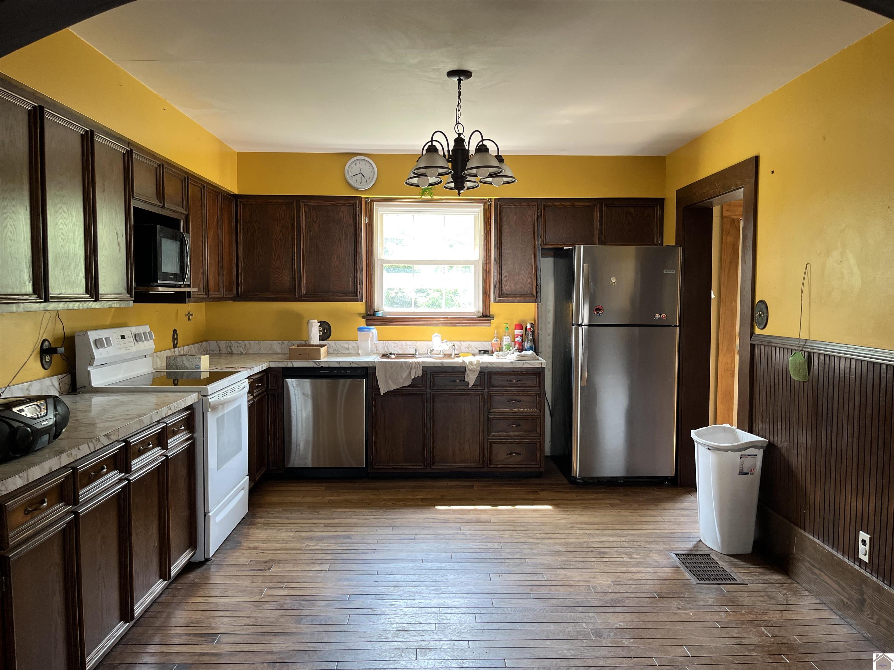 203 Court St. Property Photo 19