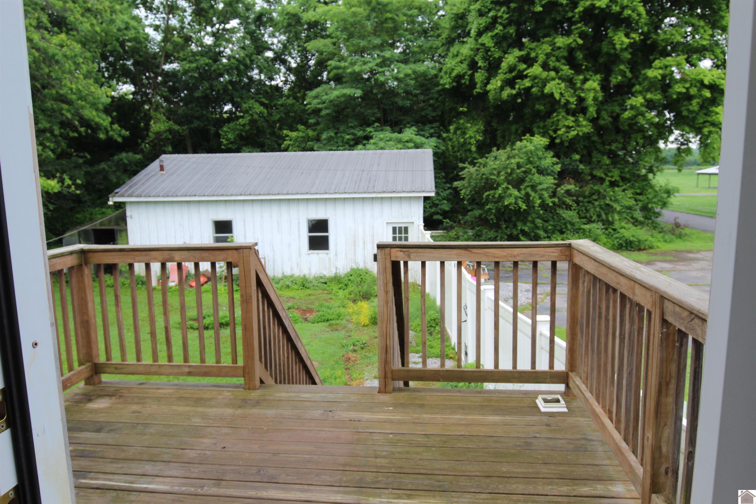203 Court St. Property Photo 34