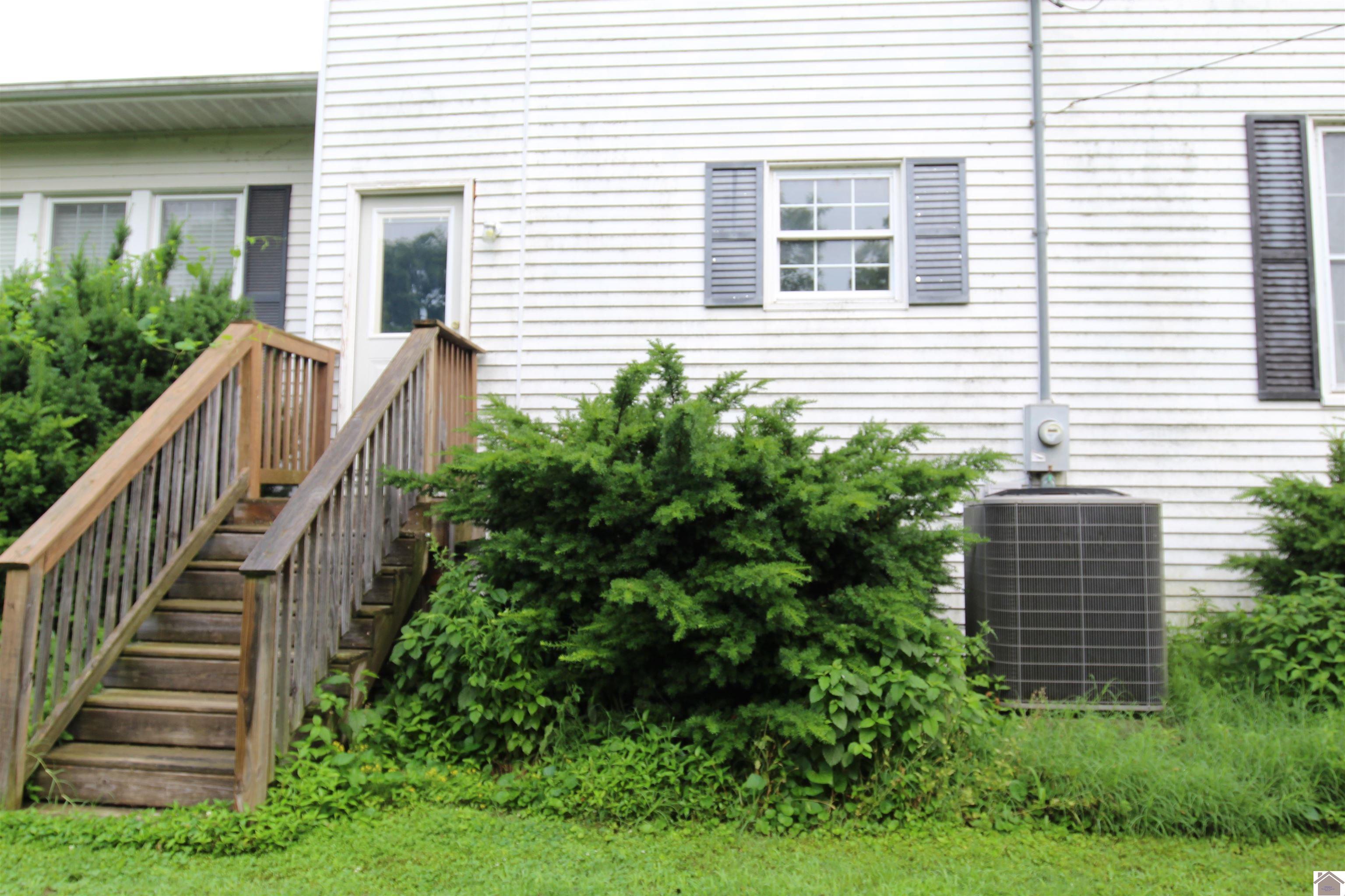 203 Court St. Property Photo 35