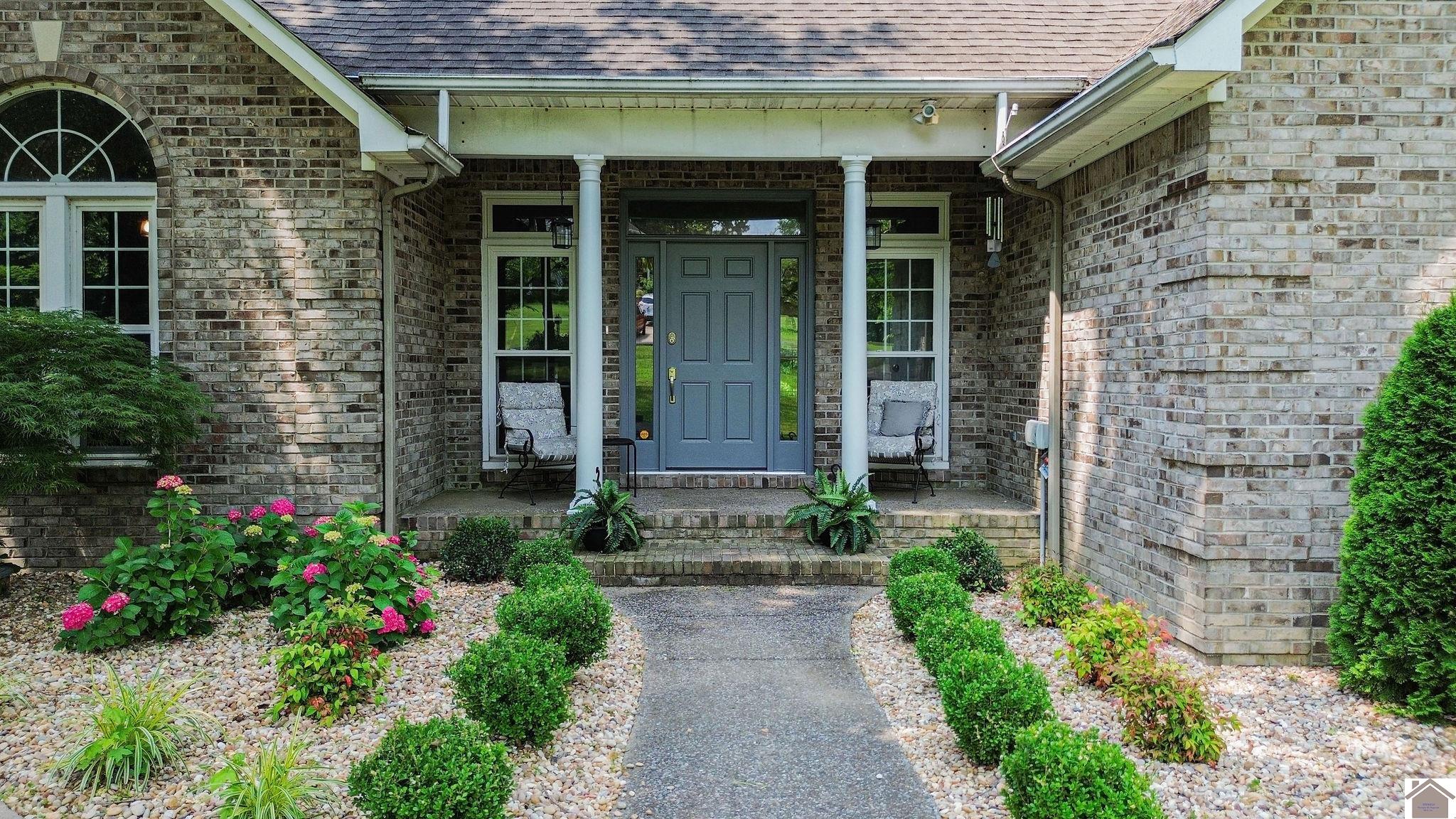 110 Downing Cove Property Photo 3