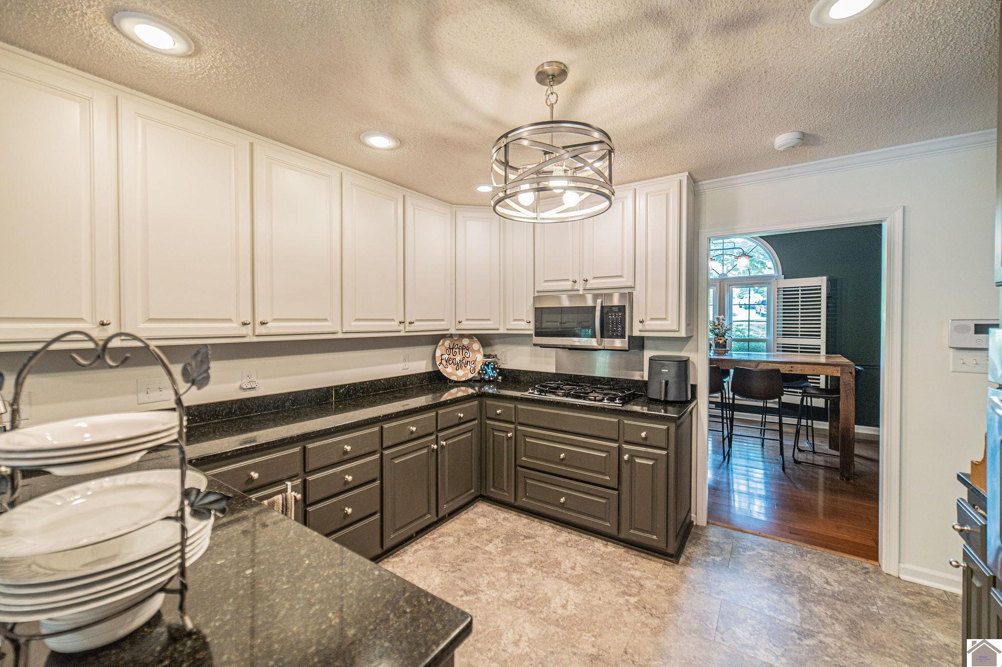 110 Downing Cove Property Photo 10