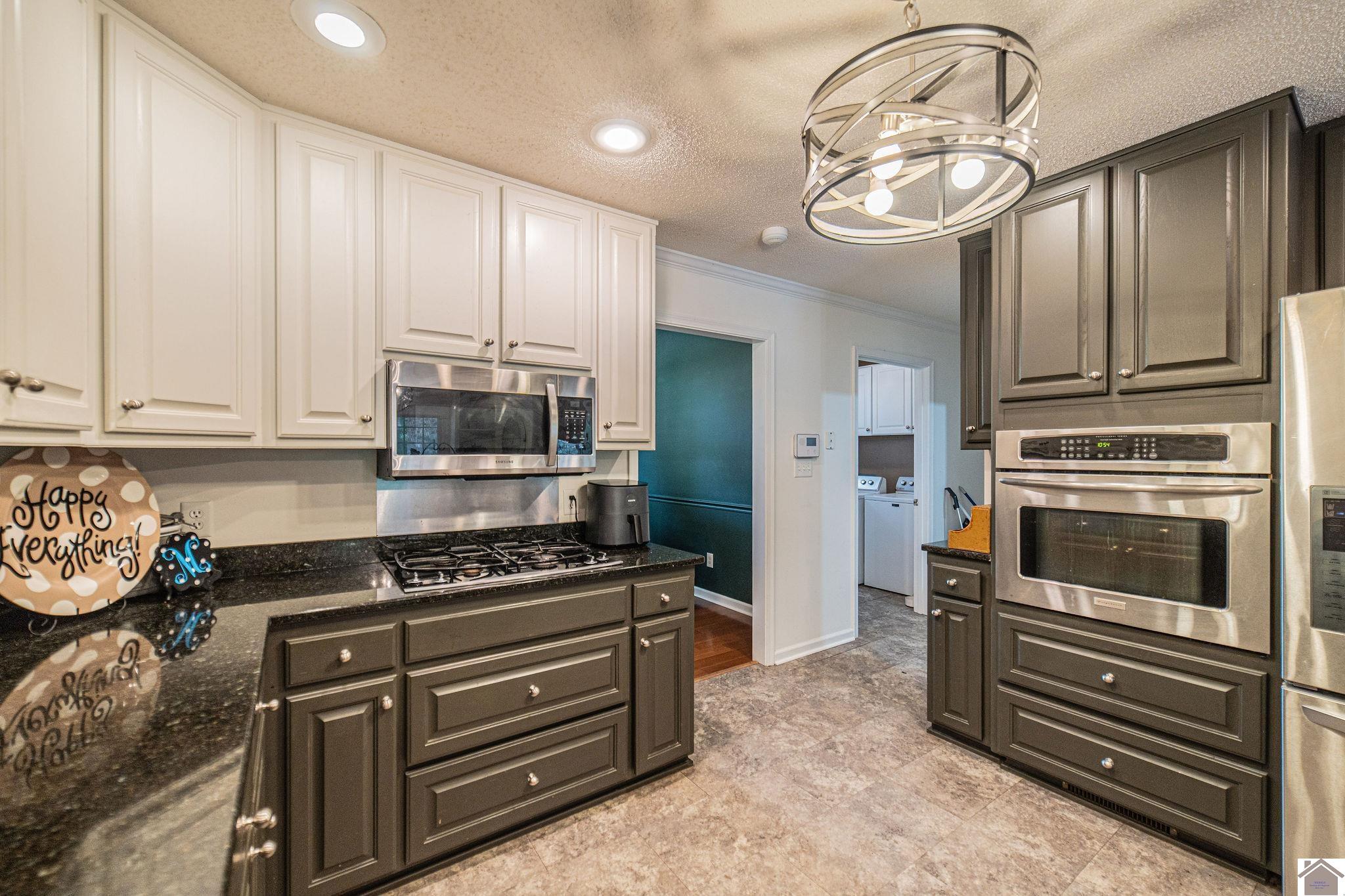 110 Downing Cove Property Photo 11