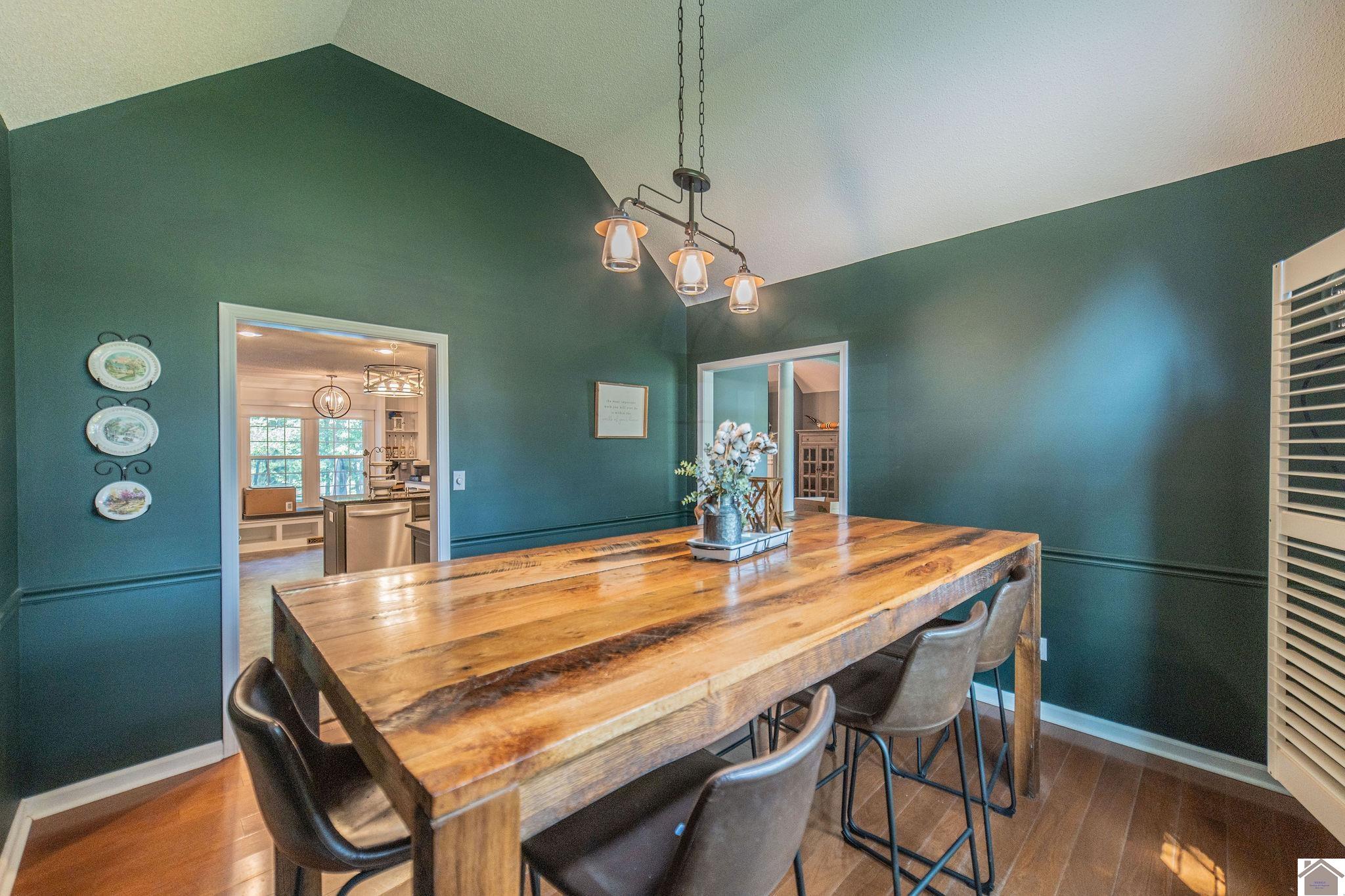 110 Downing Cove Property Photo 14